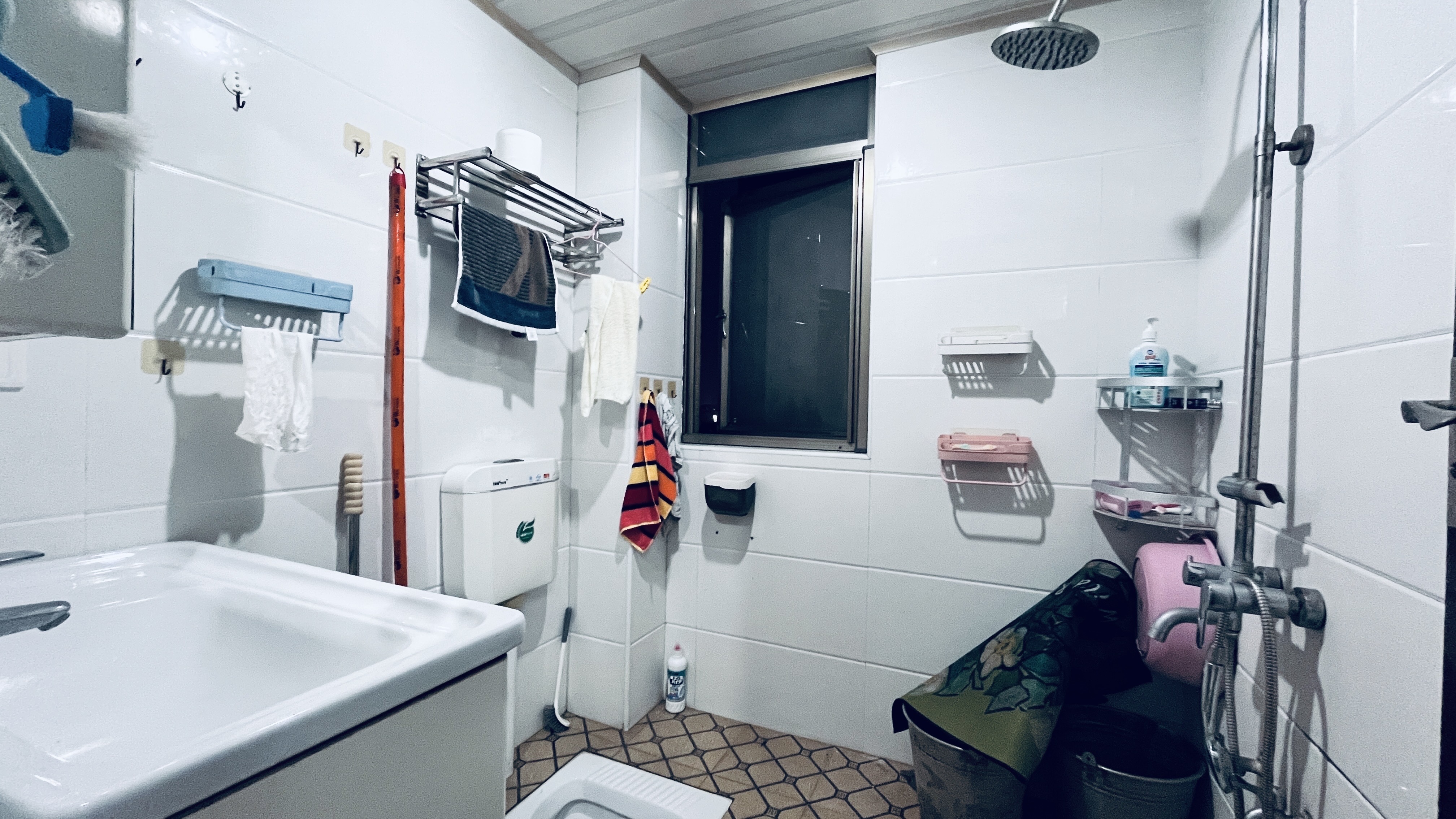 香格里拉  2室2厅1卫    1500.0元/月室内图