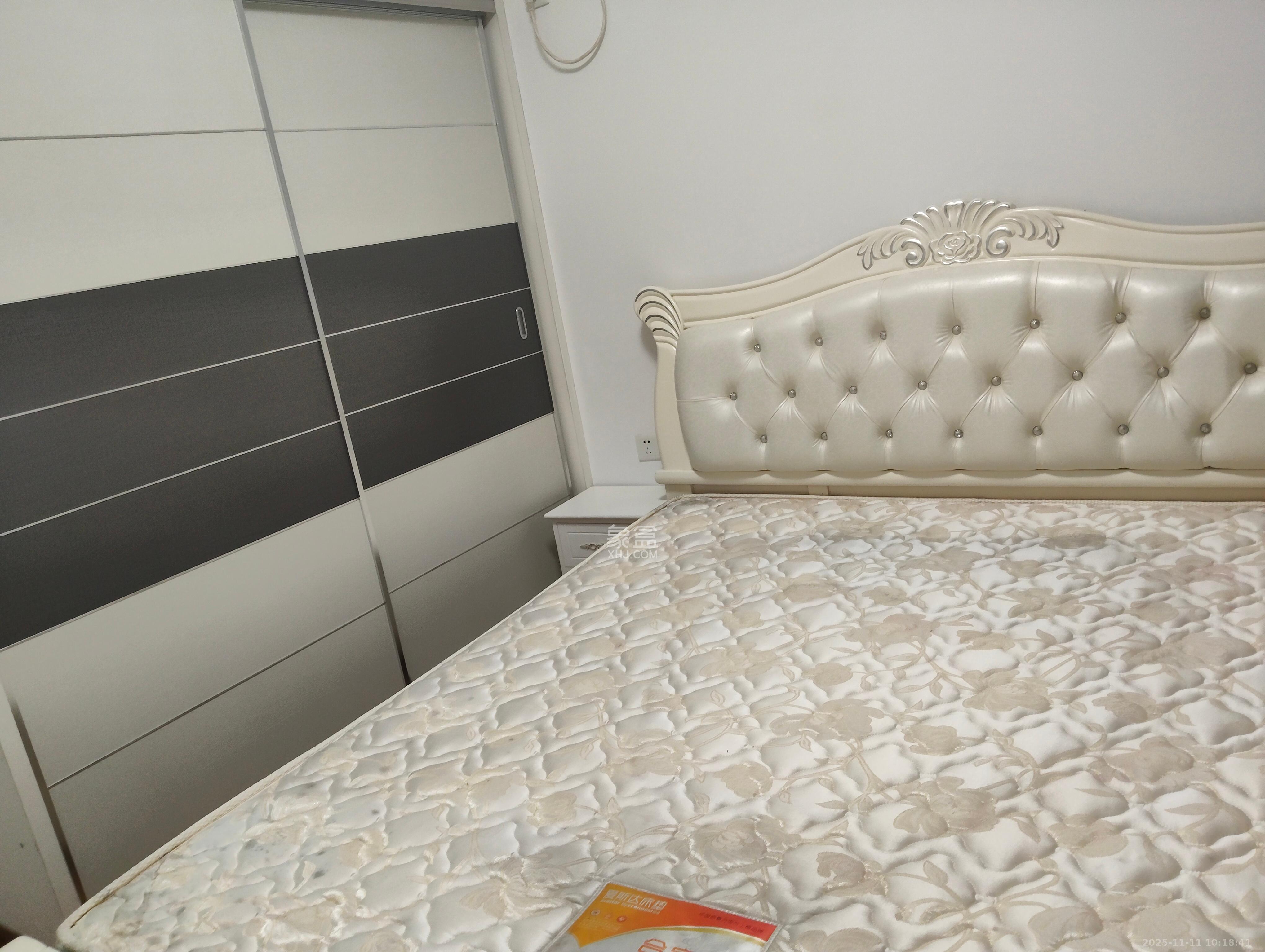 好莱城（弘德西街）  1室0厅0卫    2000.0元/月室内图