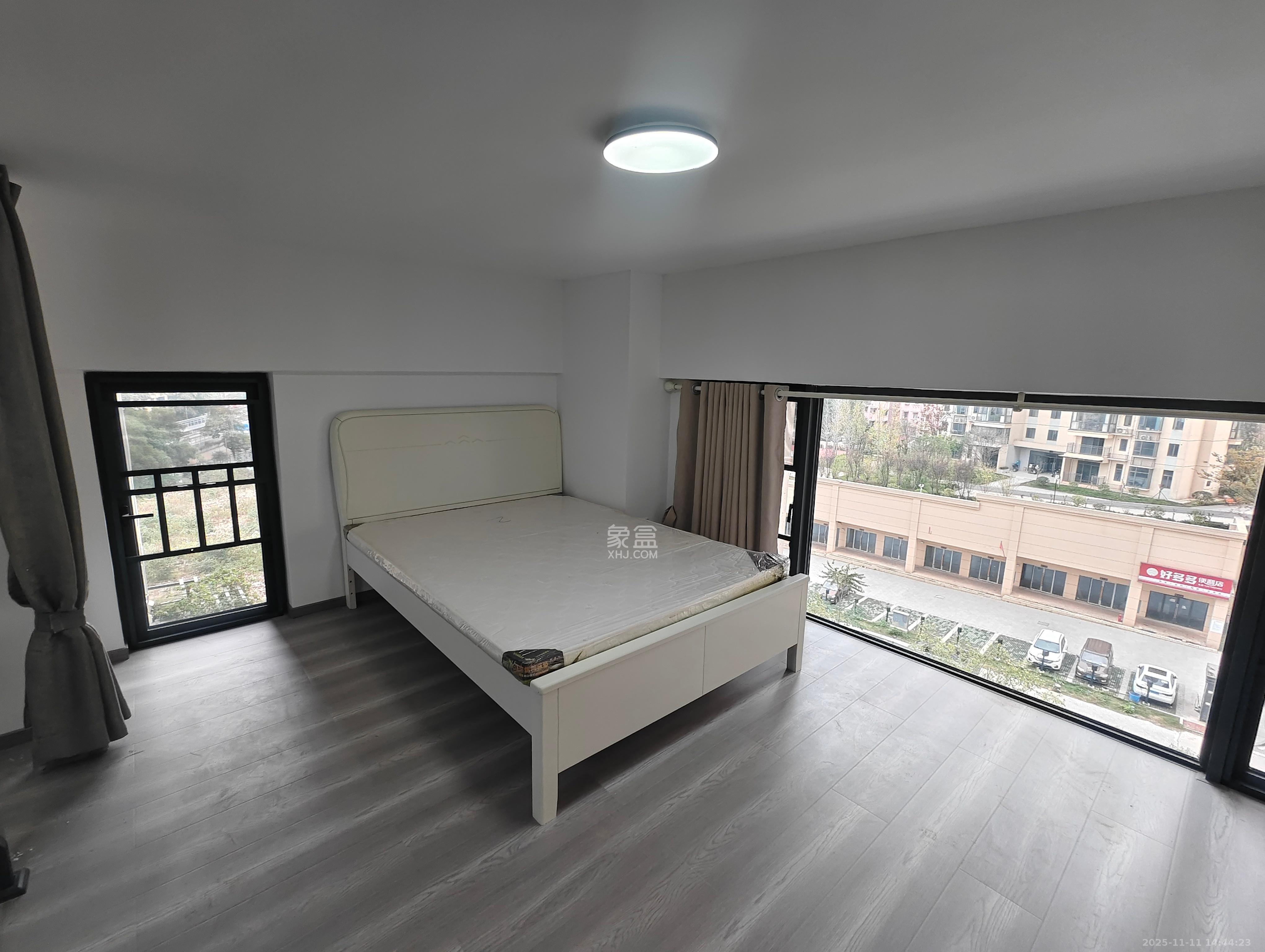 力高凤凰新天 2室1厅1卫 2600.0元/月 力高凤凰新天 2室1厅1卫 2600.0元/月室内图