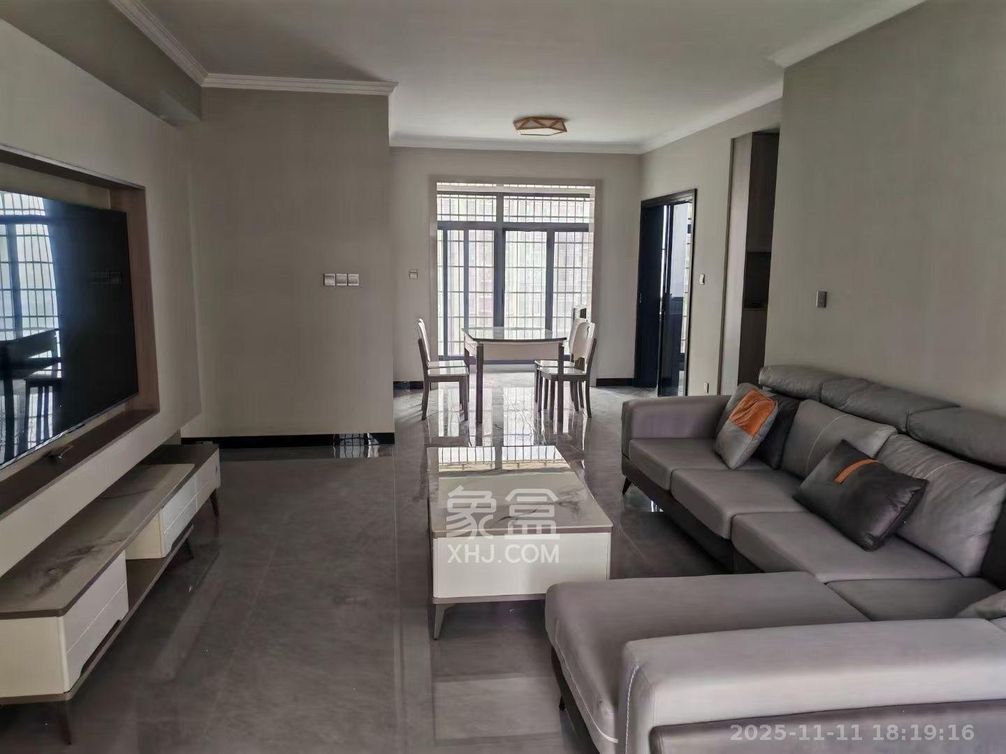 桥头家园二期(桥头家苑二期) 3室2厅2卫 2300.0元/月 桥头家园二期(桥头家苑二期) 3室2厅2卫 2300.0元/月室内图