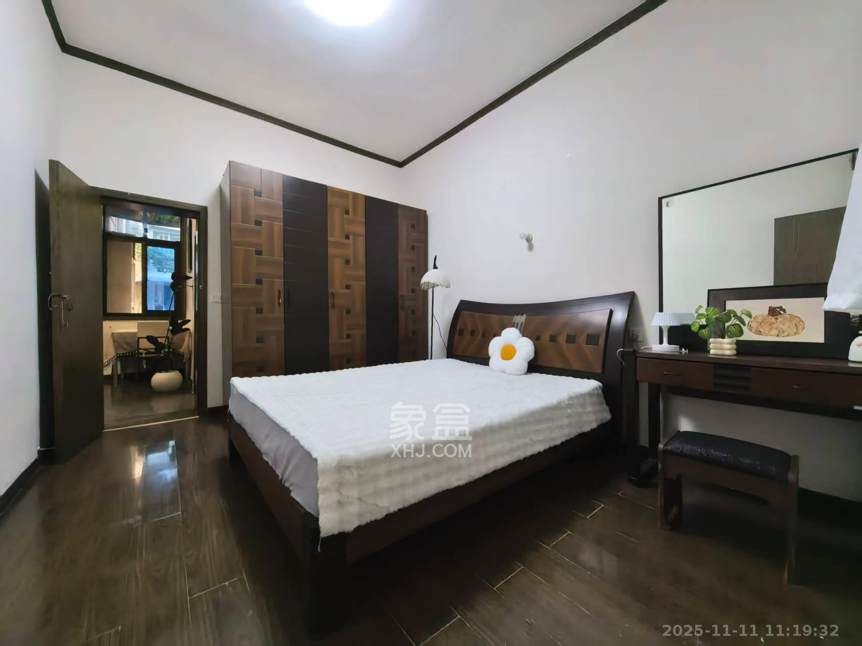 省水院宿舍 3室1厅1卫 2500.0元/月 省水院宿舍 3室1厅1卫 2500.0元/月室内图