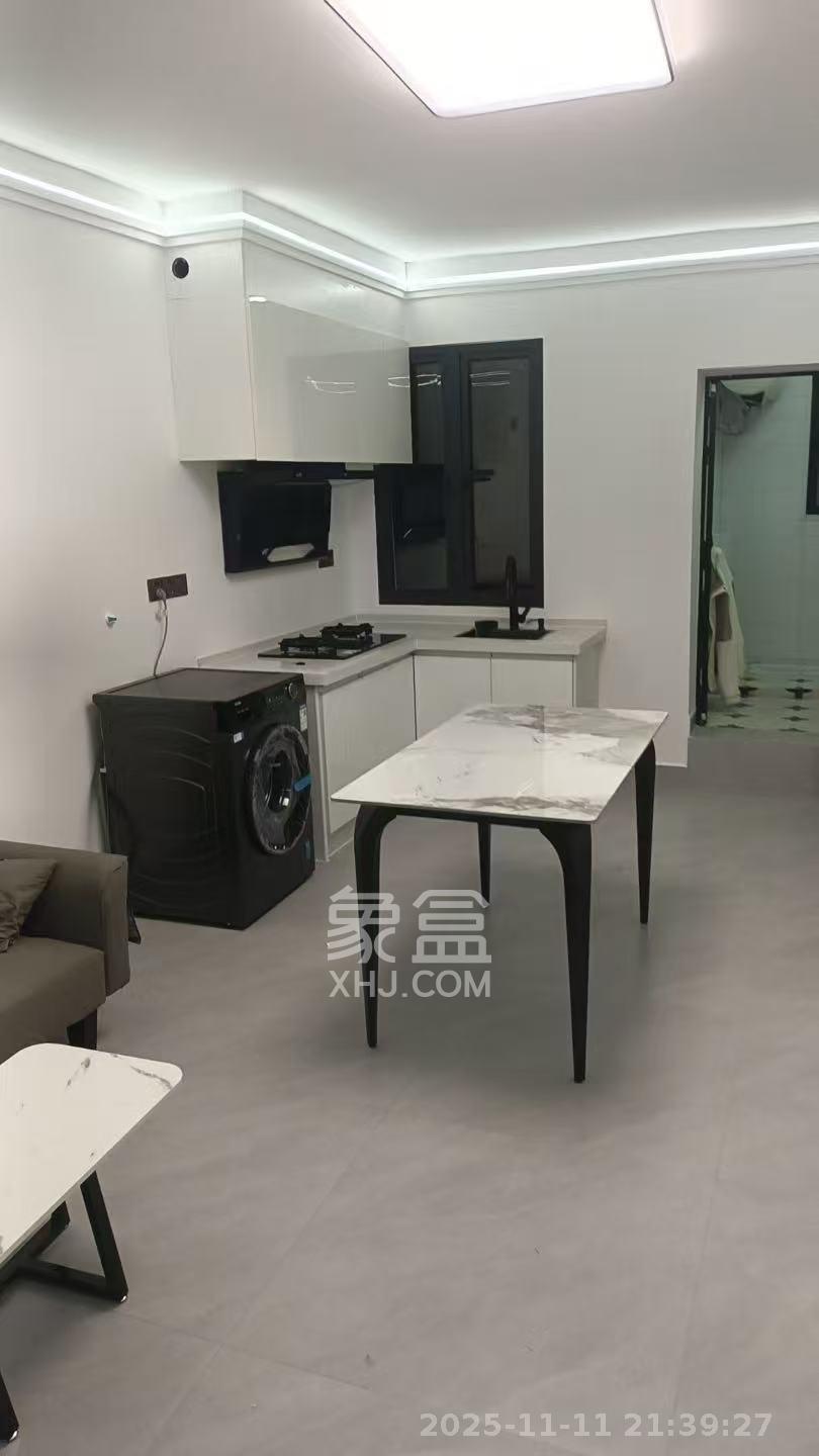 八一路散盘  1室0厅0卫    2200.0元/月室内图