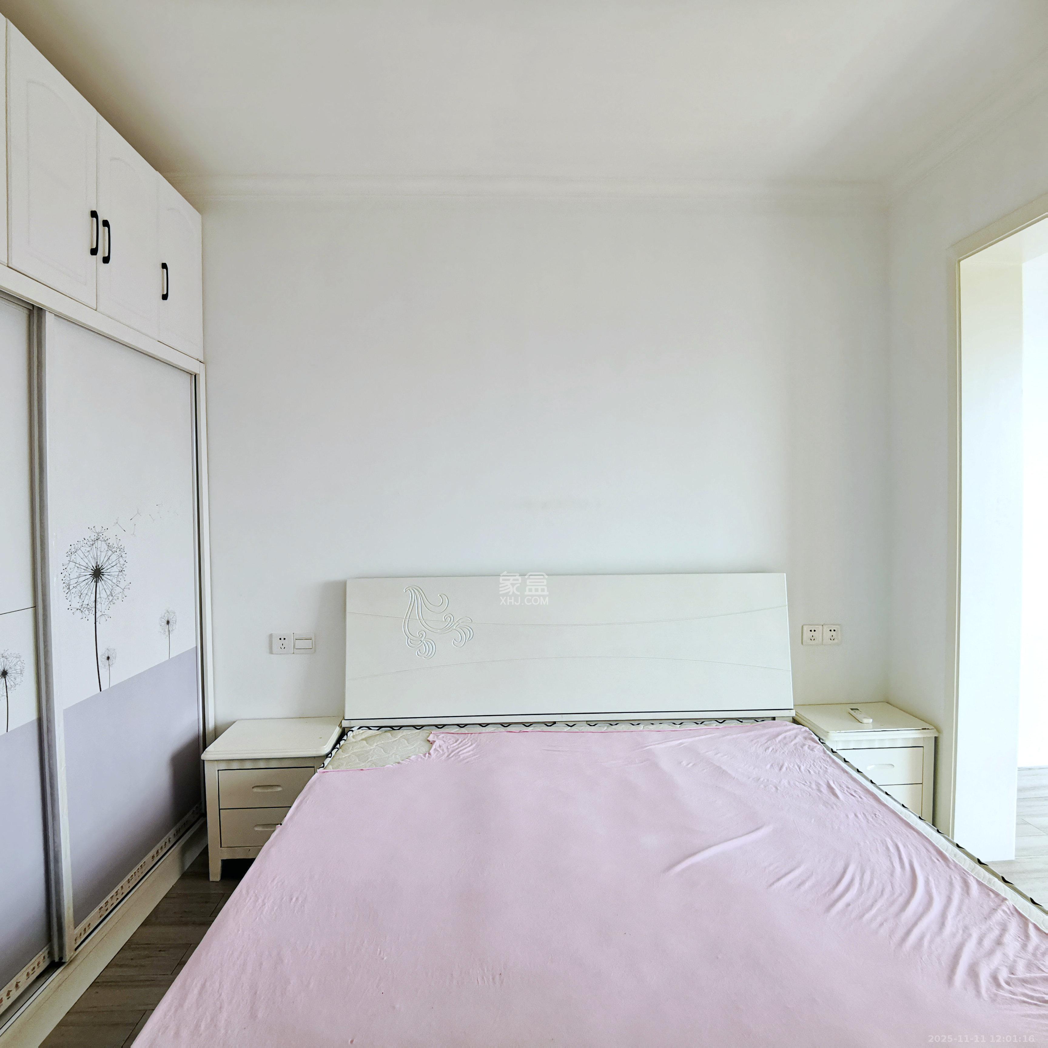 保利西海岸B区  2室2厅1卫    2800.0元/月室内图