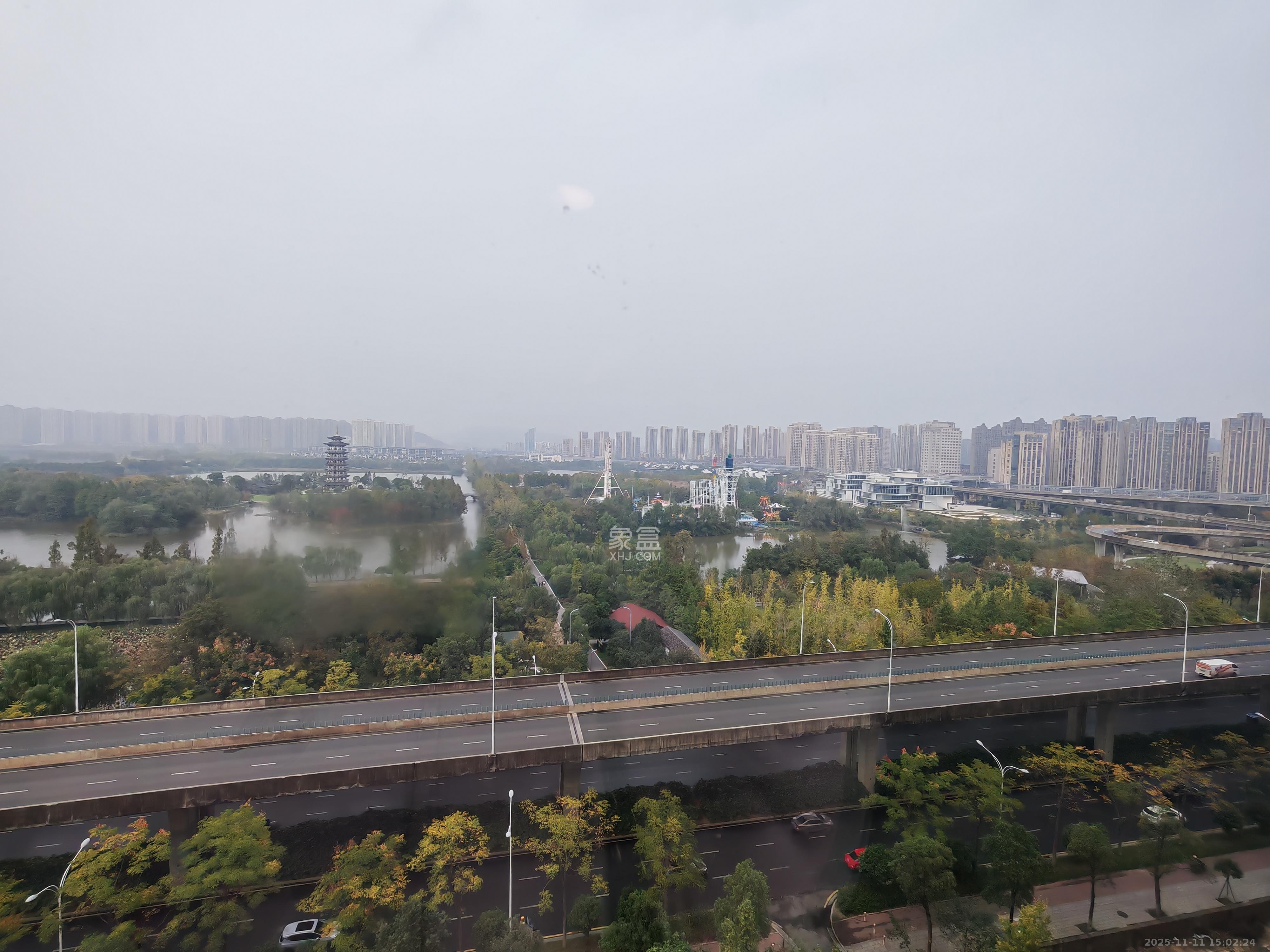 卓越洋湖晴翠  4室1厅1卫    4000.0元/月室内图