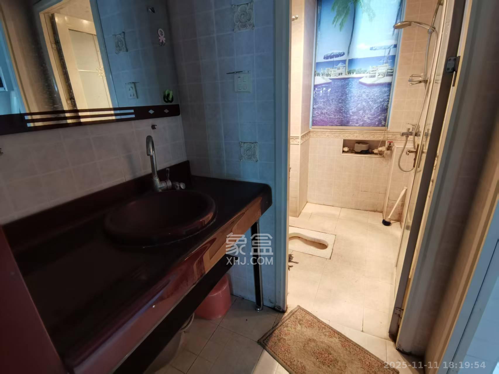 上河国际B座  2室2厅1卫    2400.0元/月室内图