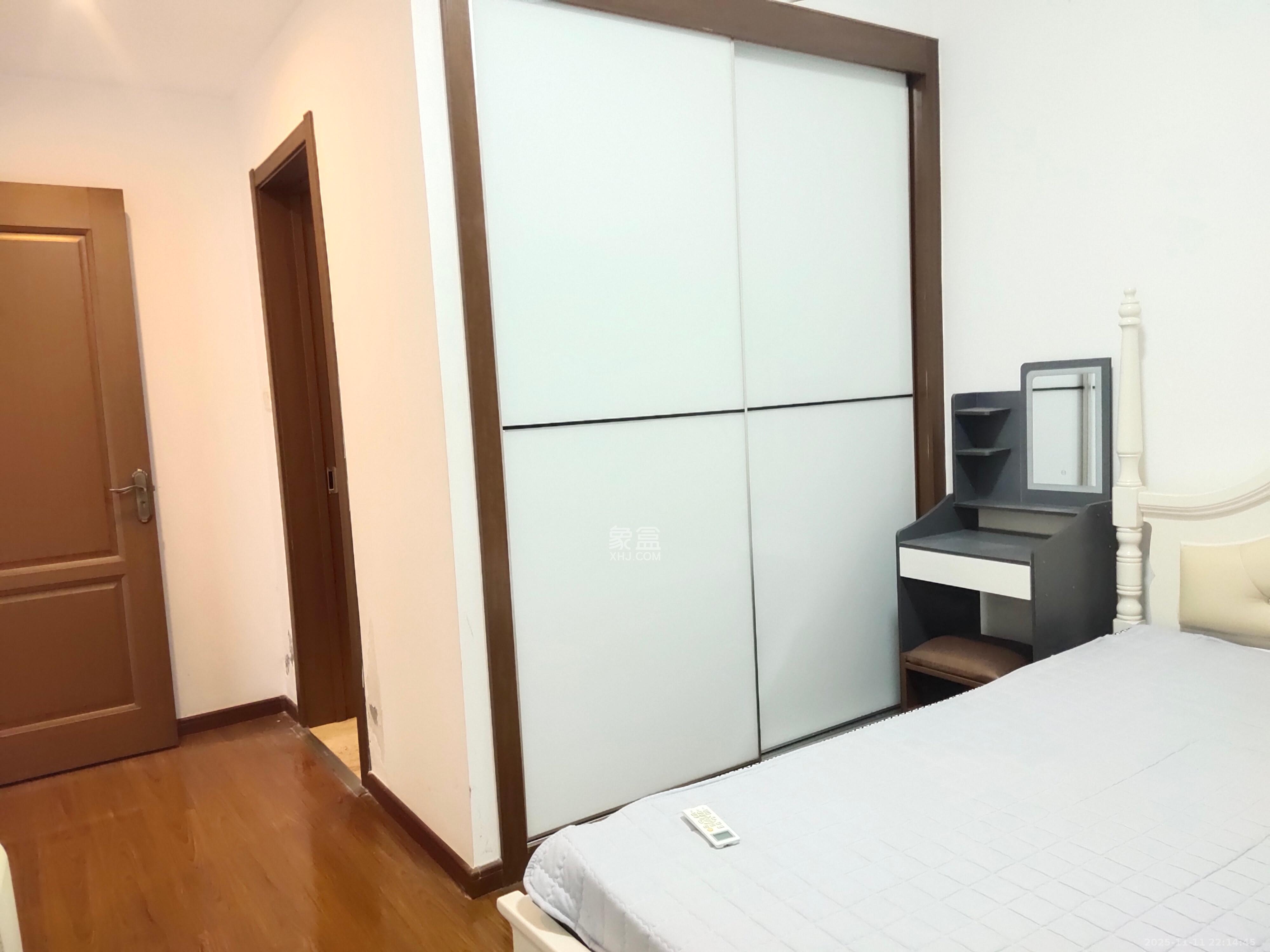 旺德府恺悦国际  3室2厅2卫    2400.0元/月室内图