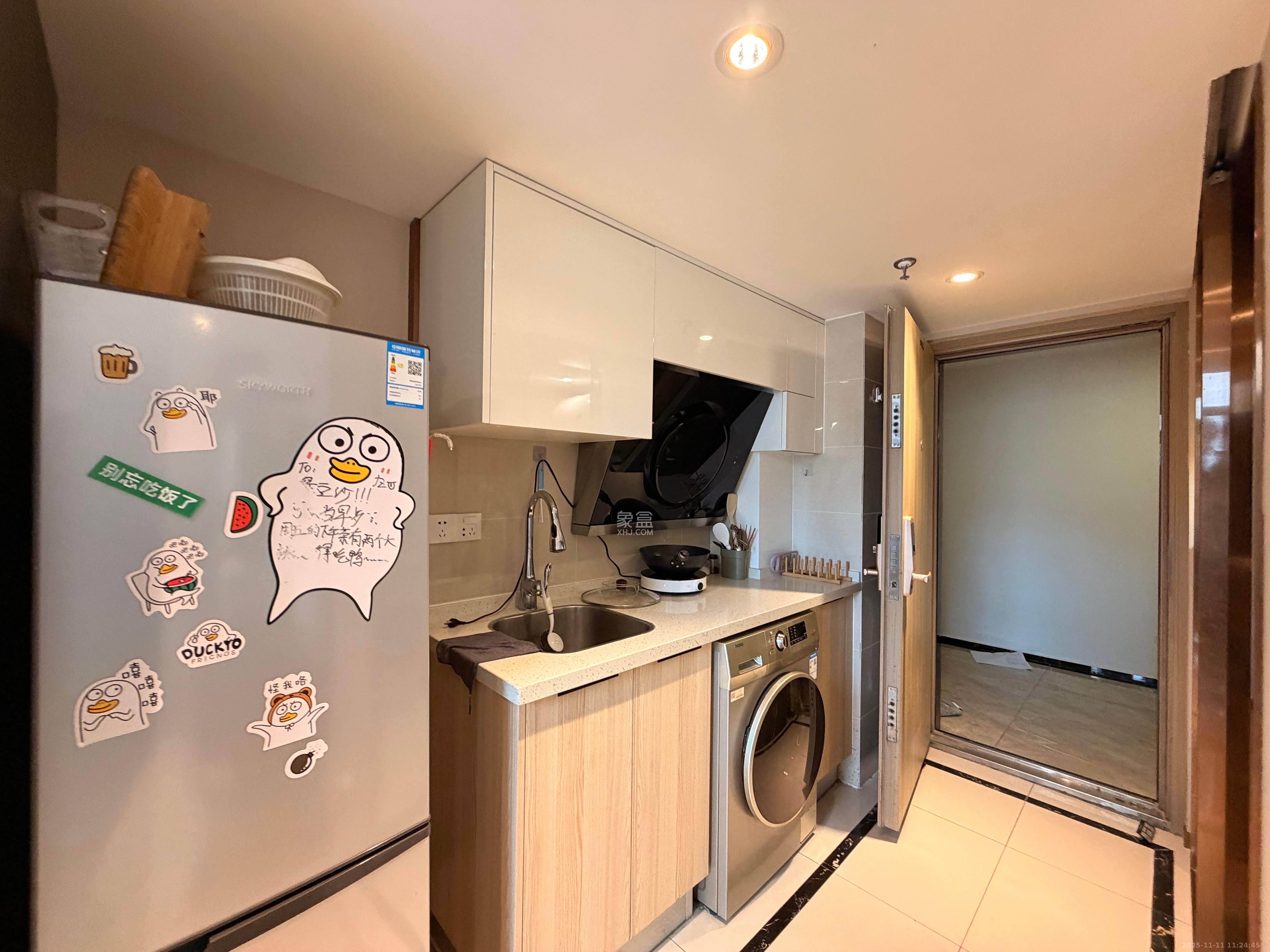 远洋外滩壹号 1室1厅1卫 2400.0元/月 远洋外滩壹号 1室1厅1卫 2400.0元/月室内图