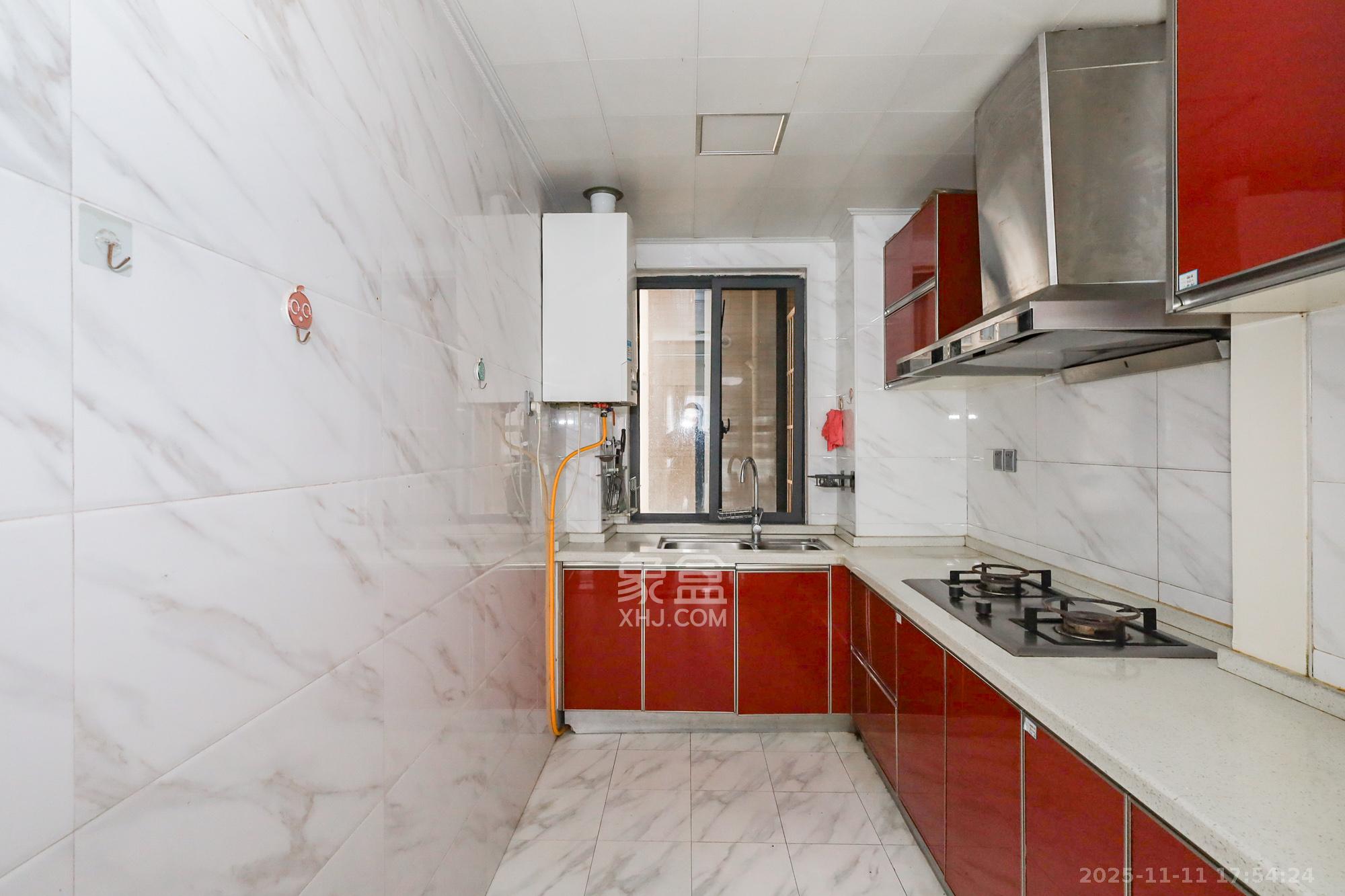 钰龙天下一期 3室2厅2卫 256.0万 钰龙天下一期 3室2厅2卫 256.0万厨房