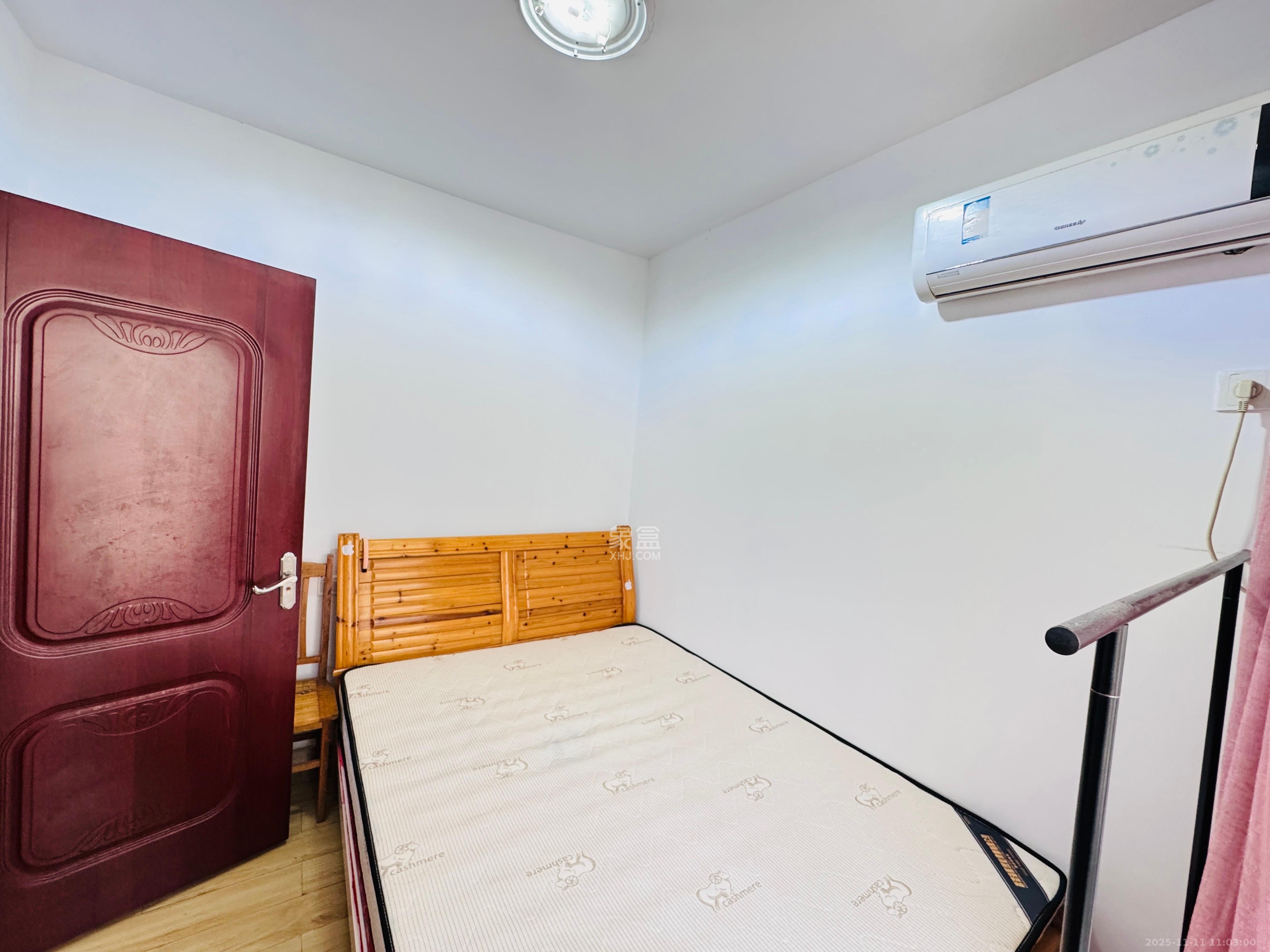 金碧文华  2室2厅1卫    1700.0元/月室内图