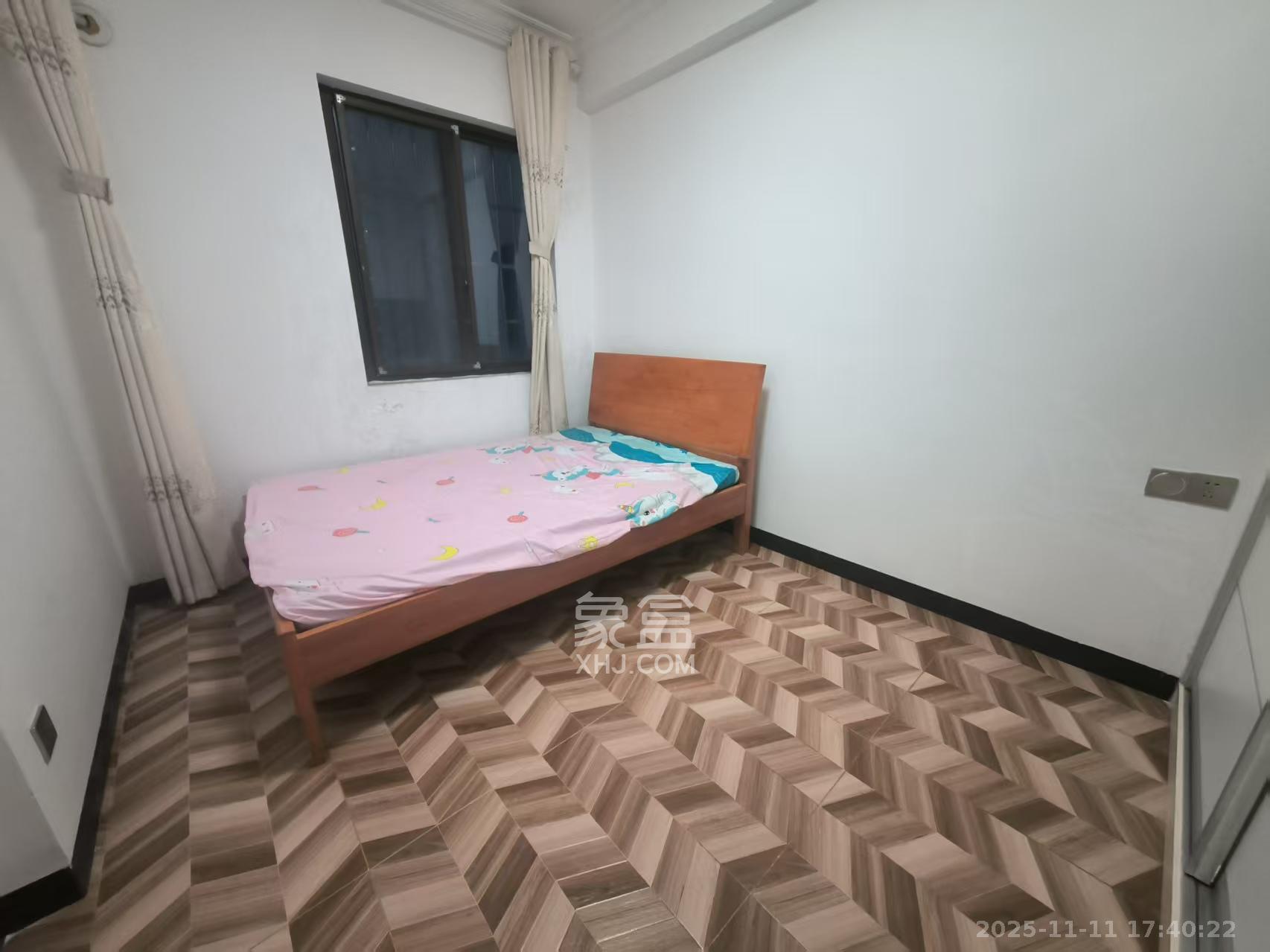 联丰苑  3室2厅2卫    2000.0元/月室内图