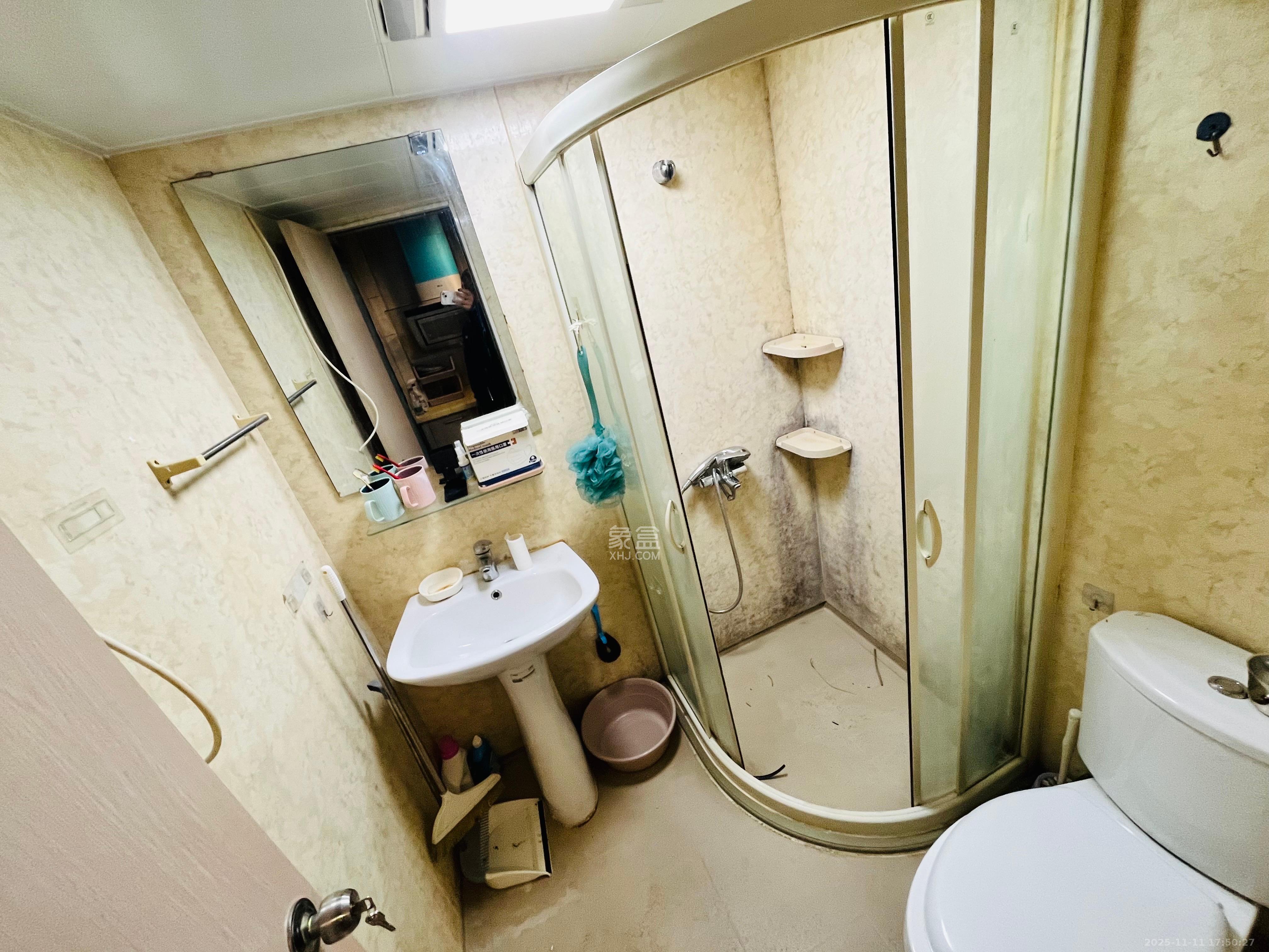 花漾年华（桂花园）  1室1厅1卫    1200.0元/月室内图