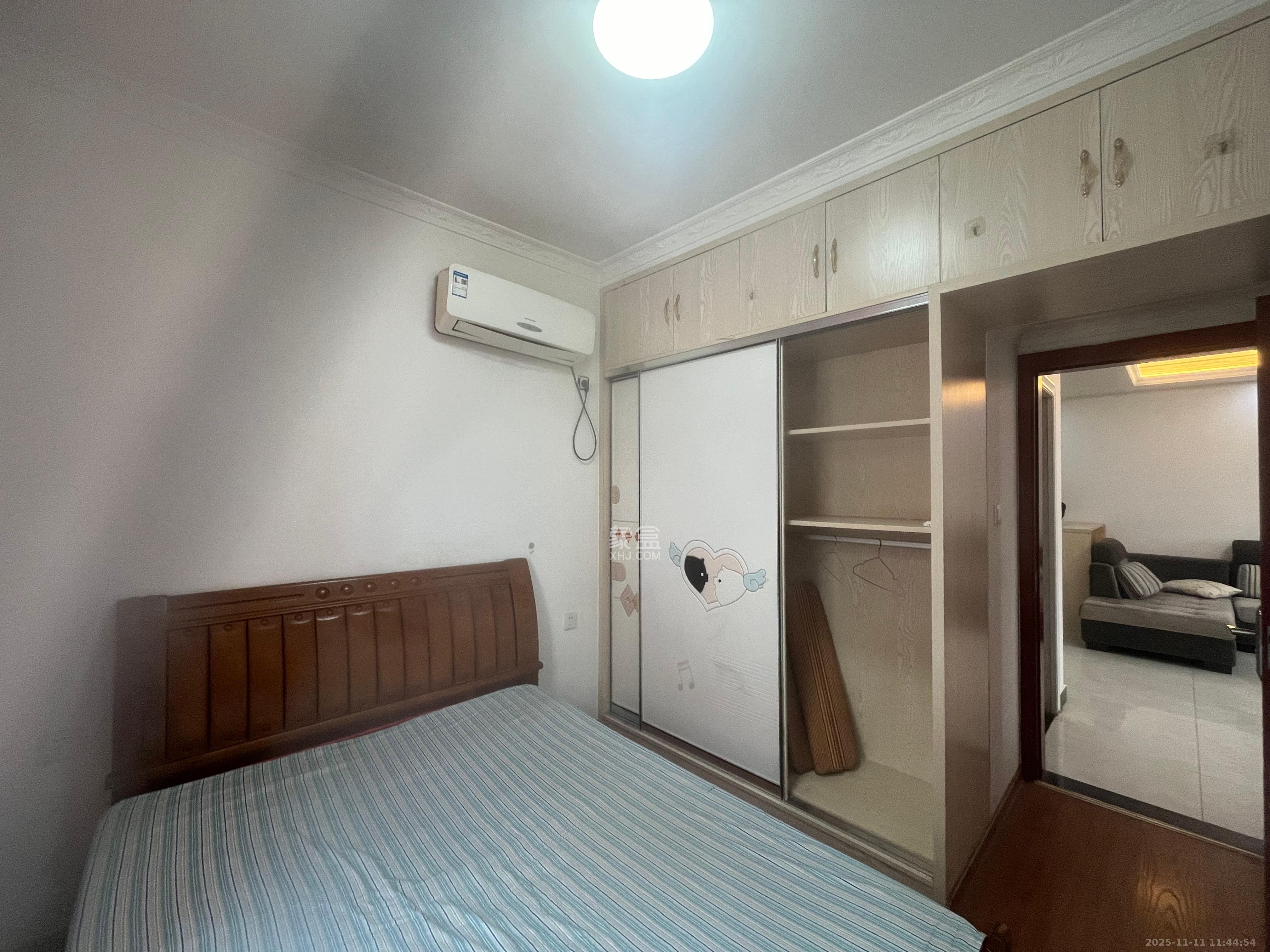 景塘家园  3室1厅1卫    2000.0元/月室内图