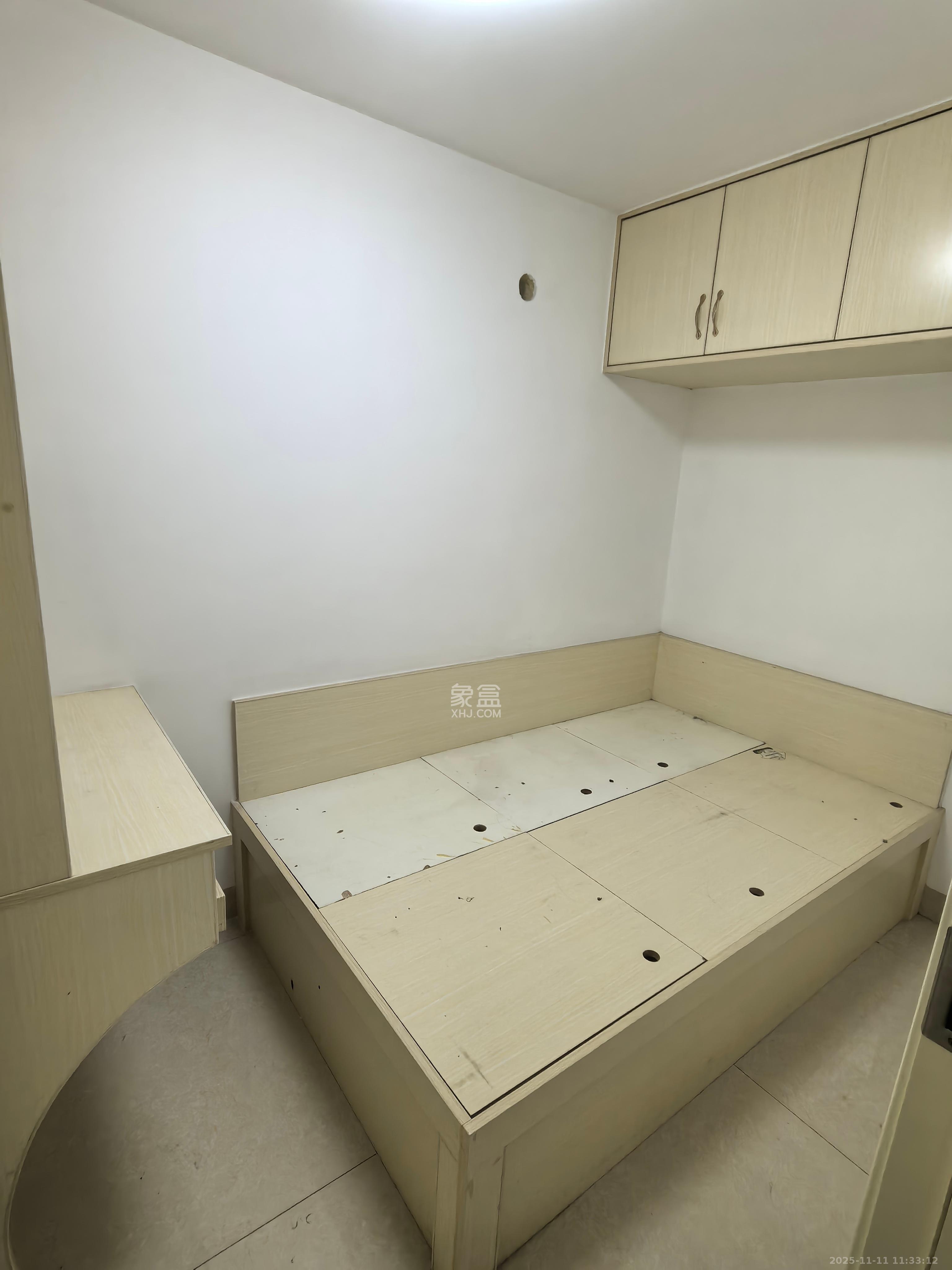 丽发新城 1室0厅0卫 2000.0元/月 丽发新城 1室0厅0卫 2000.0元/月室内图