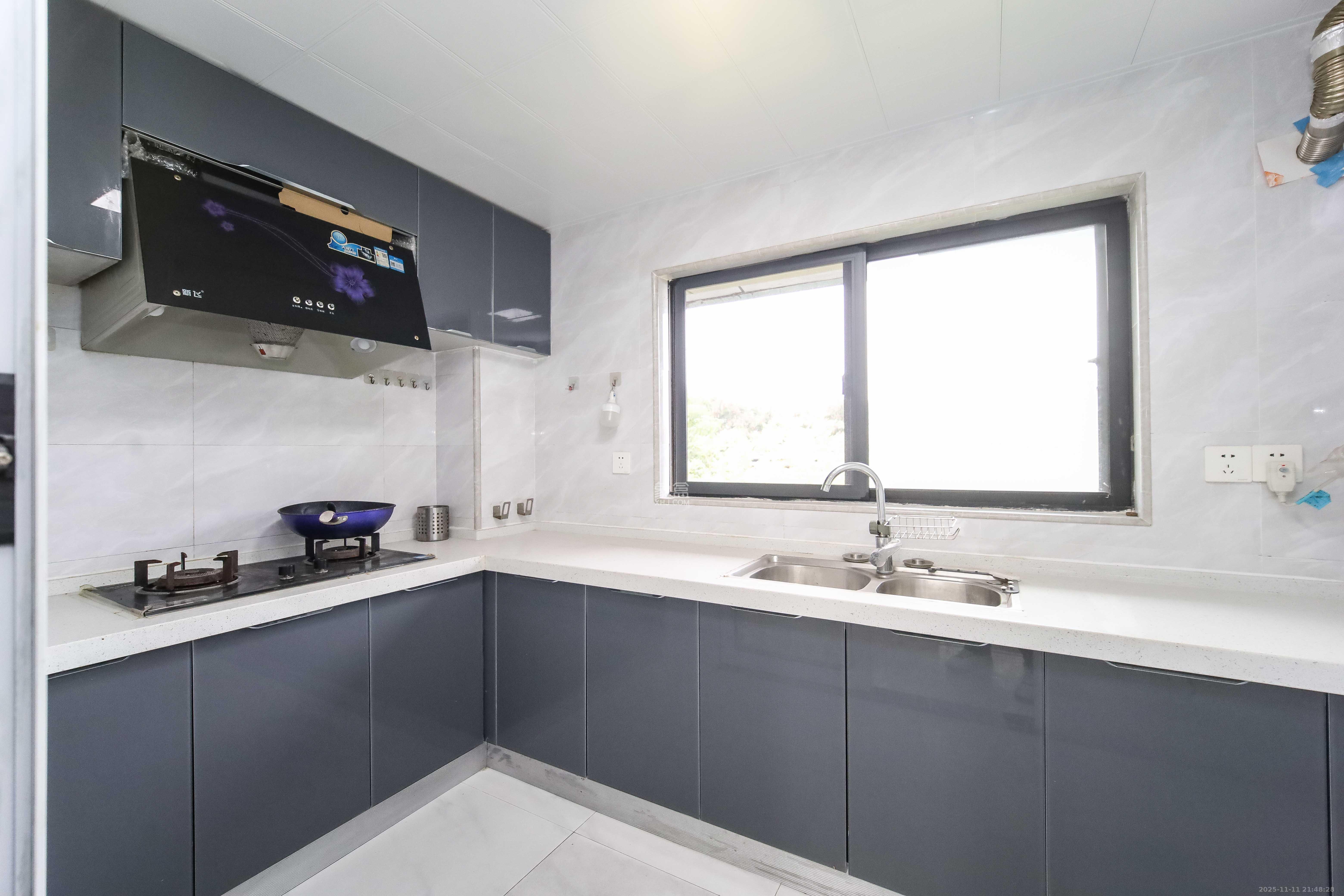 西街花园 2室2厅1卫 86.0万 西街花园 2室2厅1卫 86.0万厨房