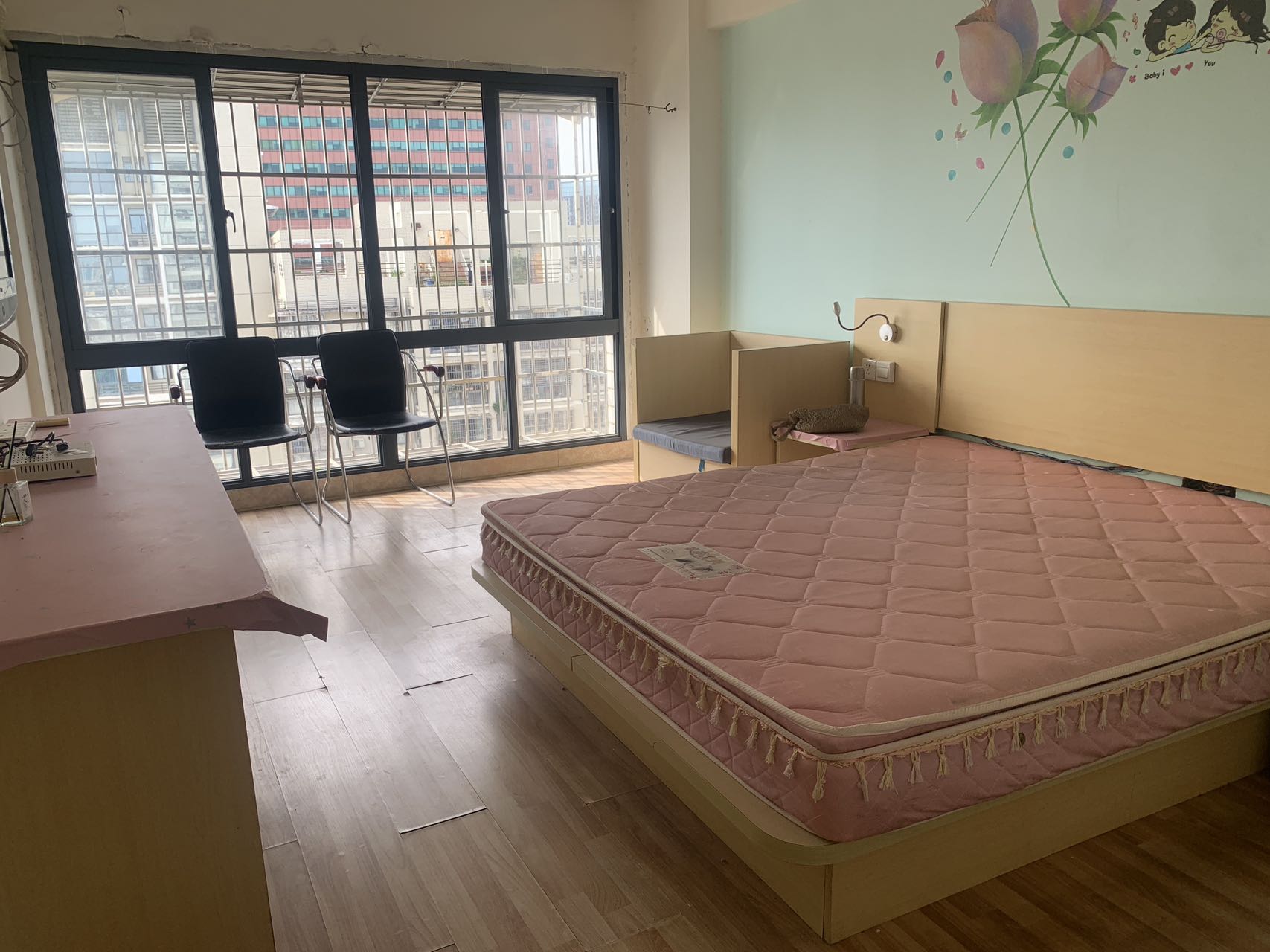 香港城 1室1厅1卫 35.0万 香港城 1室1厅1卫 35.0万客厅