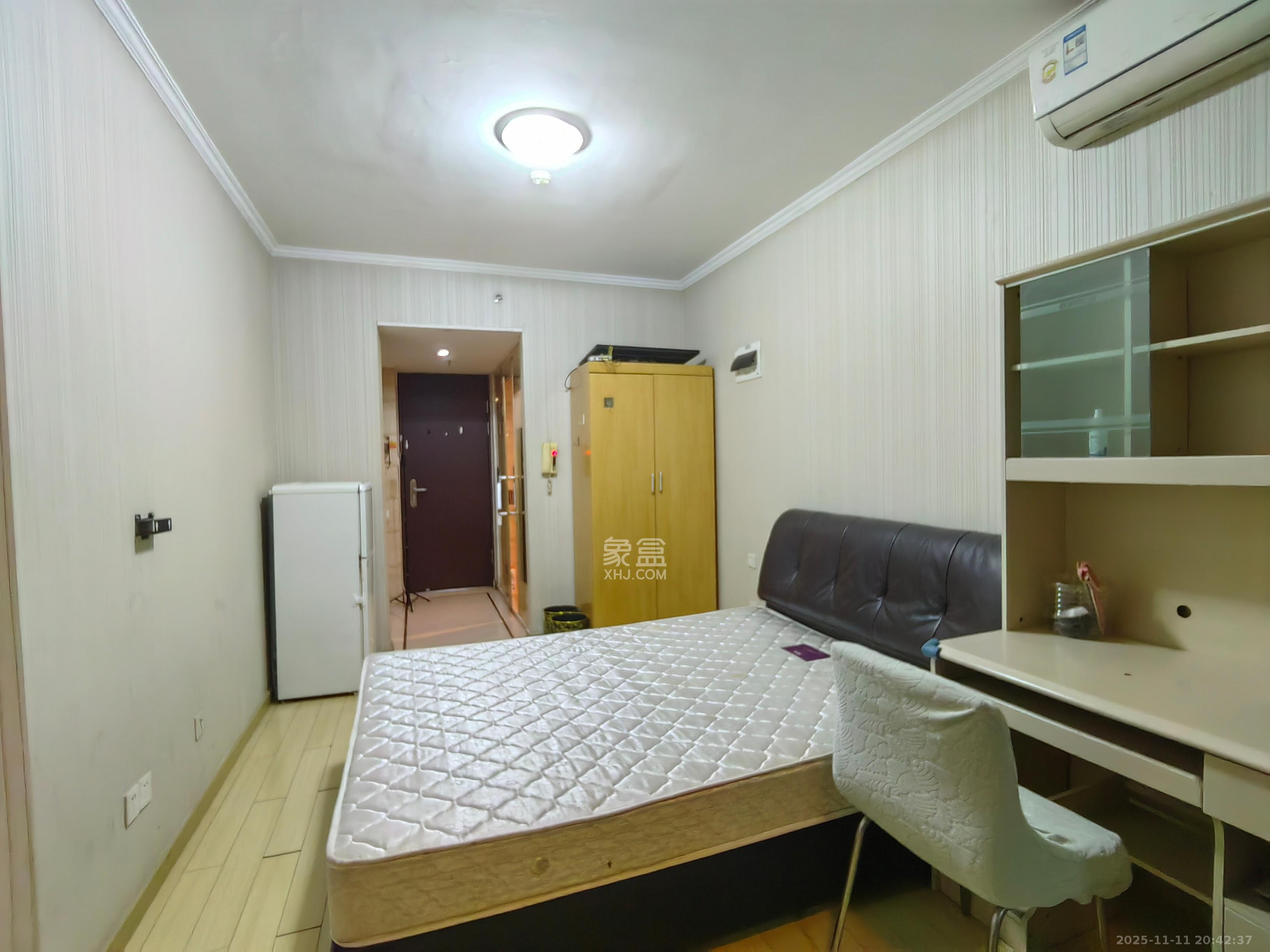 万科金域华府一期  1室0厅1卫    1100.0元/月室内图