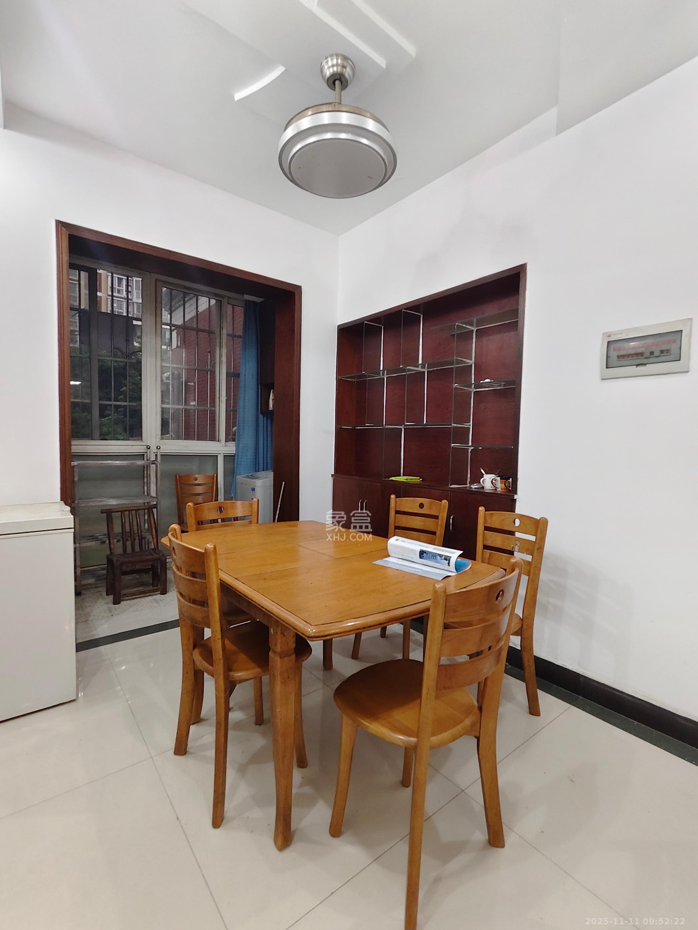 圣力华苑 3室2厅2卫 1800.0元/月 圣力华苑 3室2厅2卫 1800.0元/月室内图