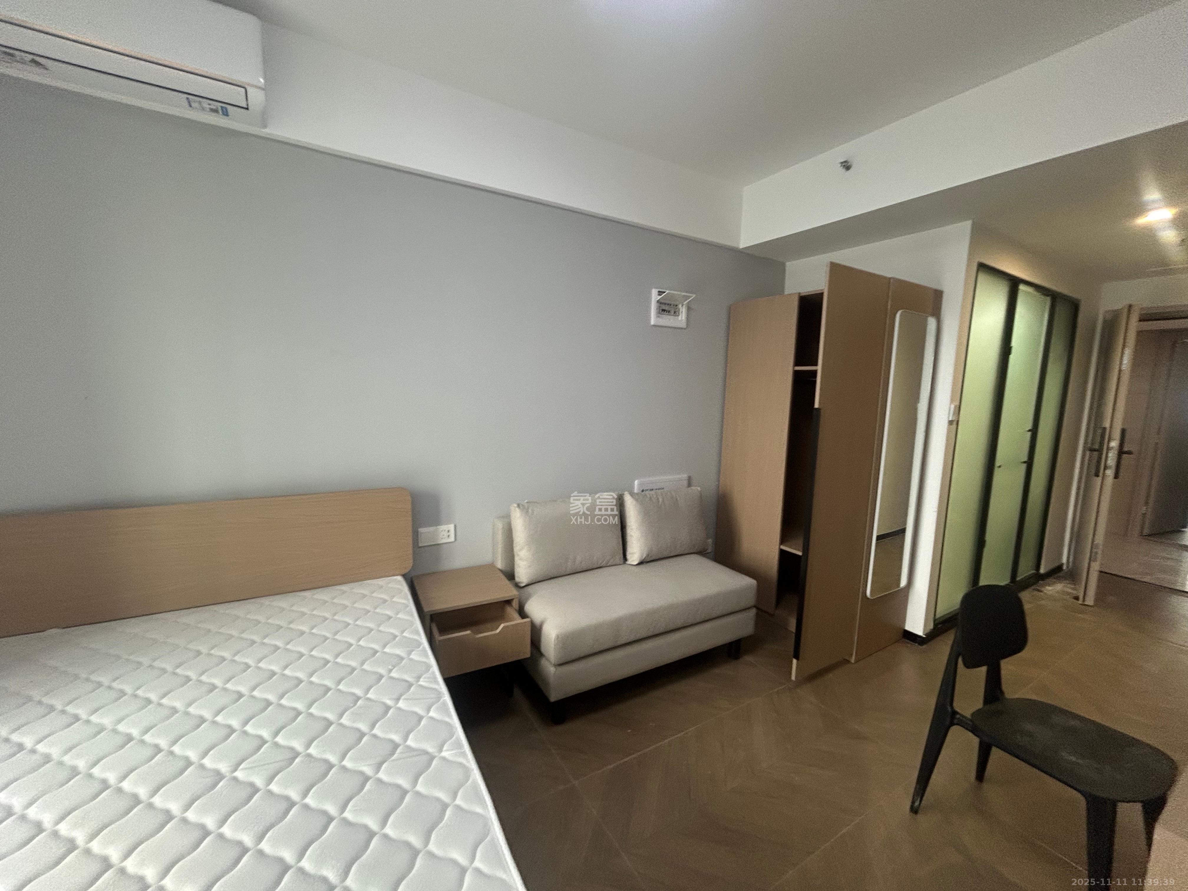 保利中环广场(保利中悦苑) 1室1厅1卫 1400.0元/月 保利中环广场(保利中悦苑) 1室1厅1卫 1400.0元/月室内图