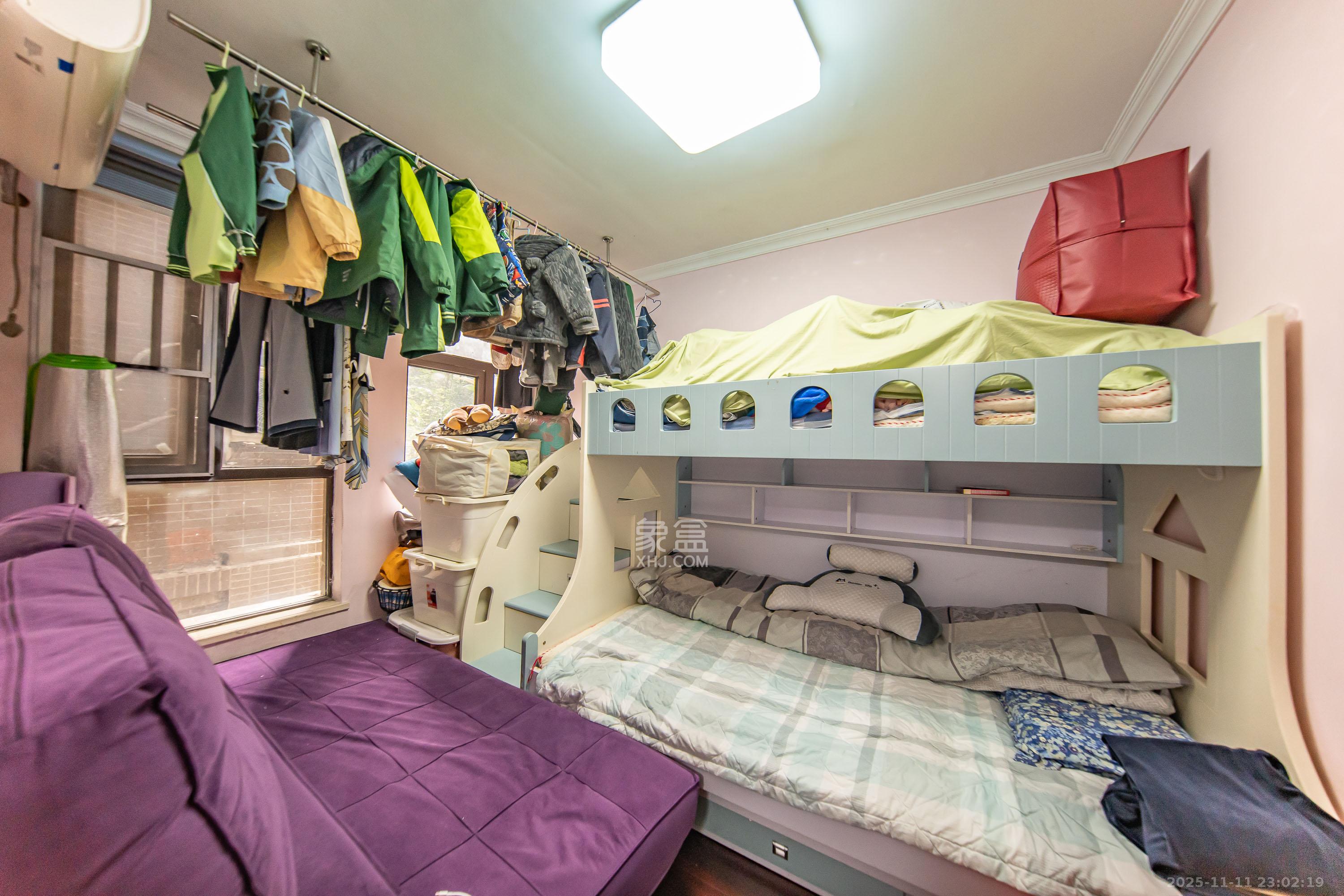 中海国际一期  3室2厅1卫    64.8万卧室