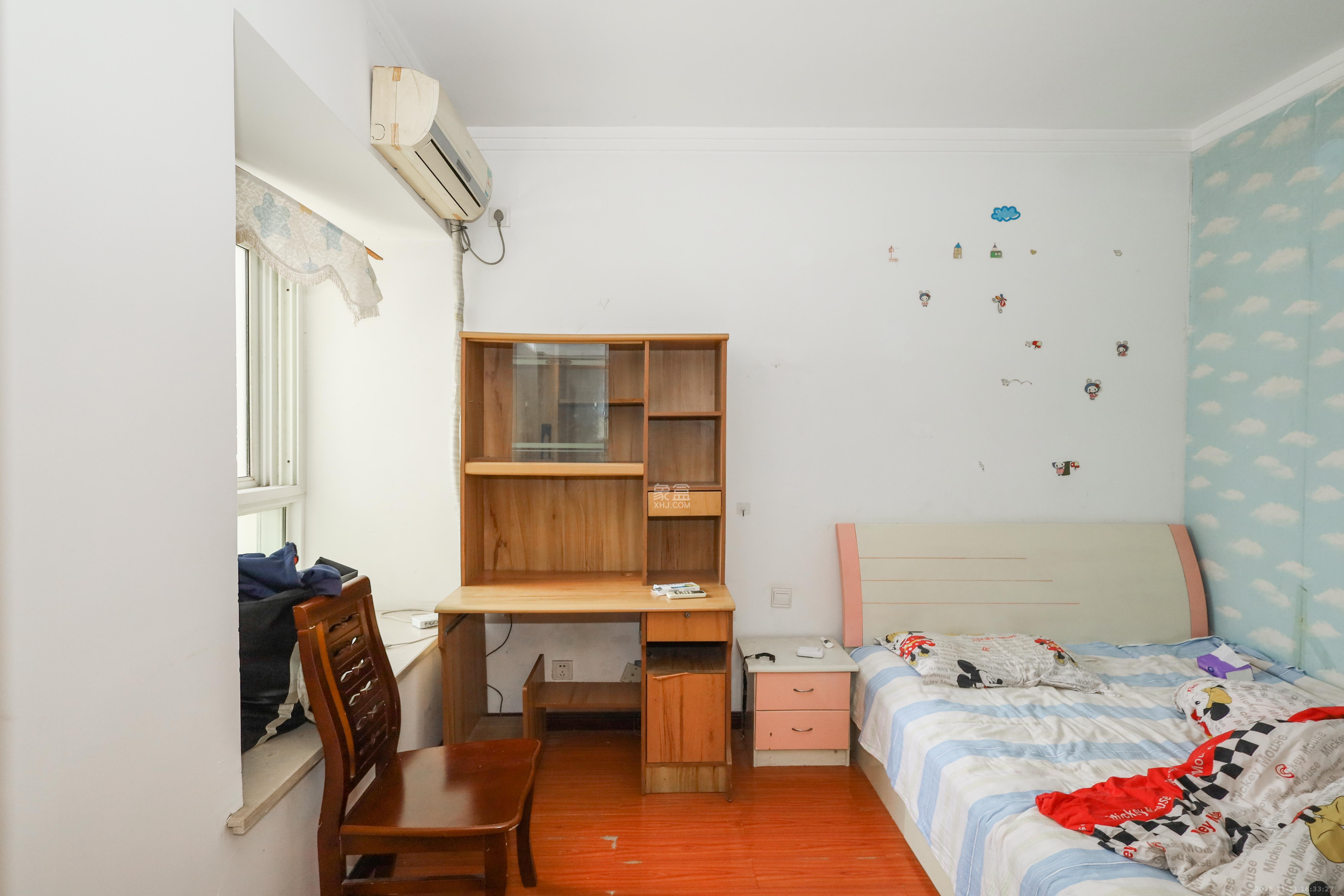 麓山润城 2室2厅1卫 2000.0元/月 麓山润城 2室2厅1卫 2000.0元/月室内图