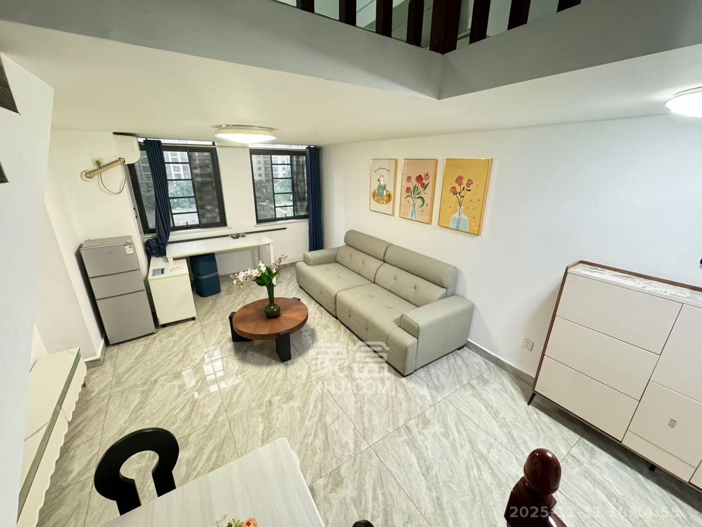 华润置地广场二期  2室1厅1卫    1600.0元/月