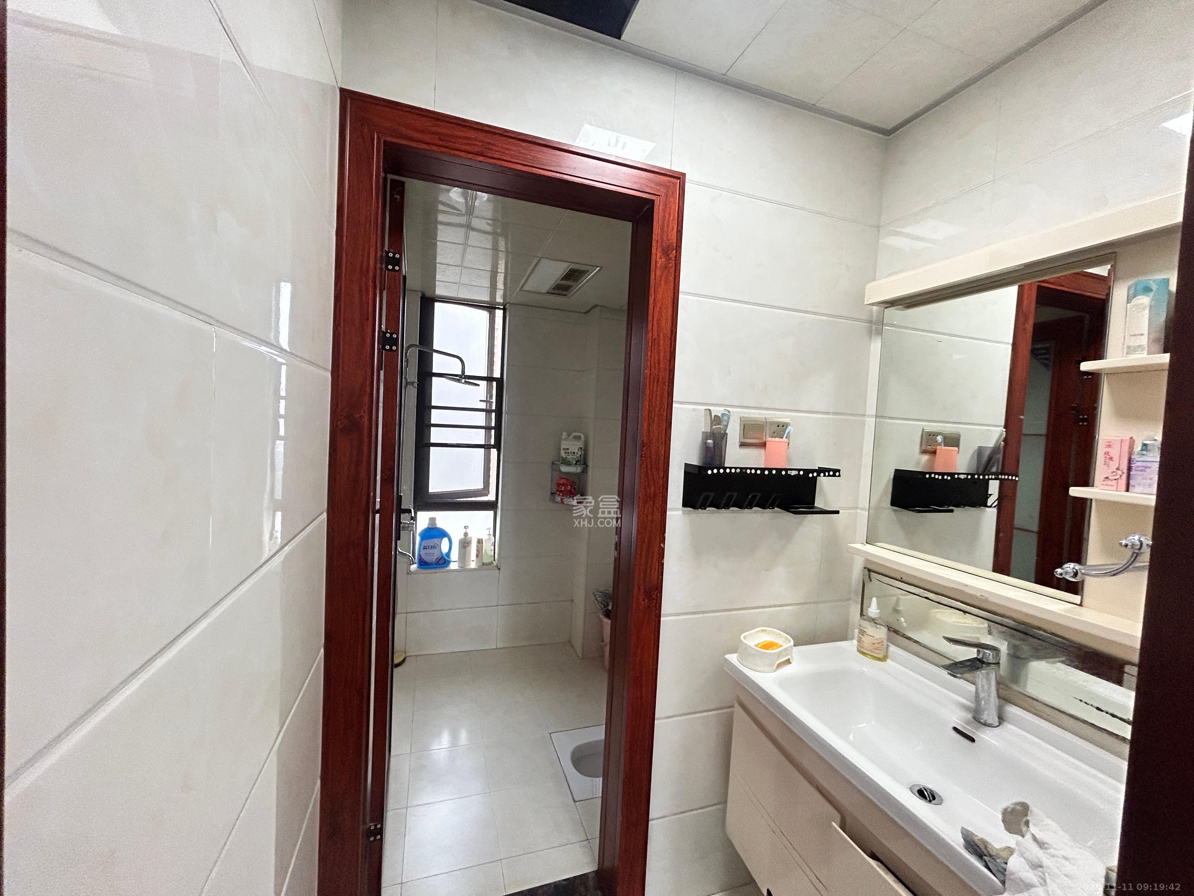 华润橡树湾  4室2厅2卫    2100.0元/月室内图