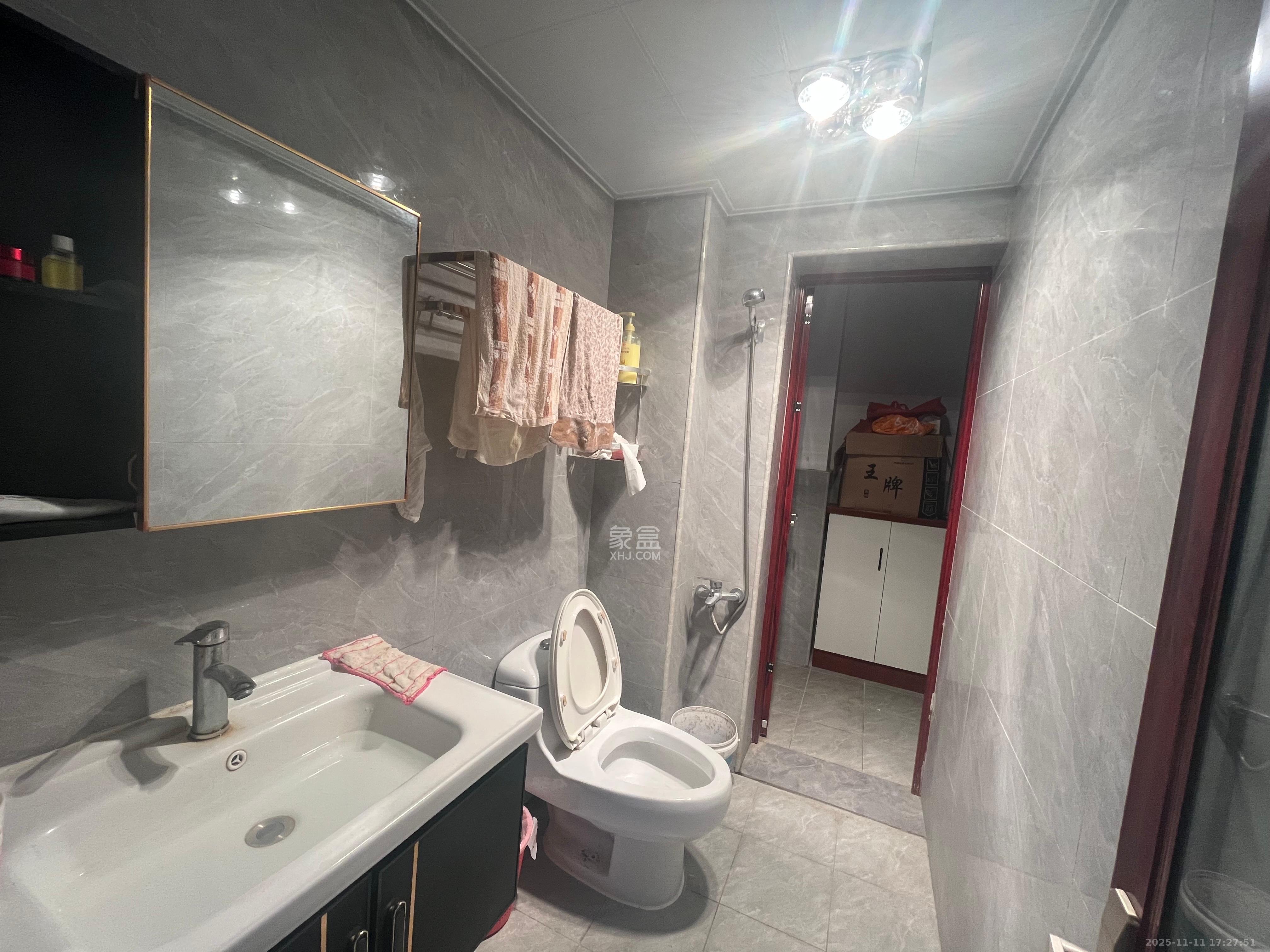 嘉荣苑  2室1厅1卫    2100.0元/月室内图