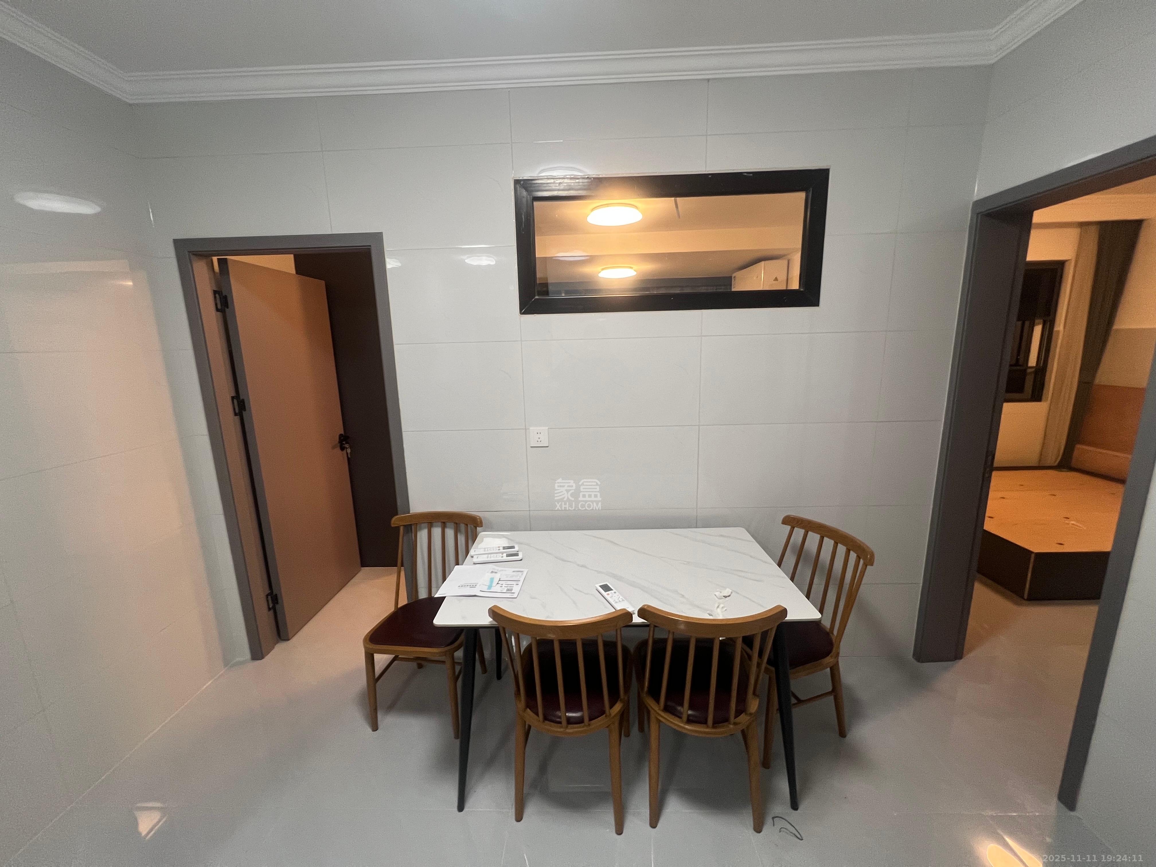 和景家园二期  2室1厅1卫    1500.0元/月室内图