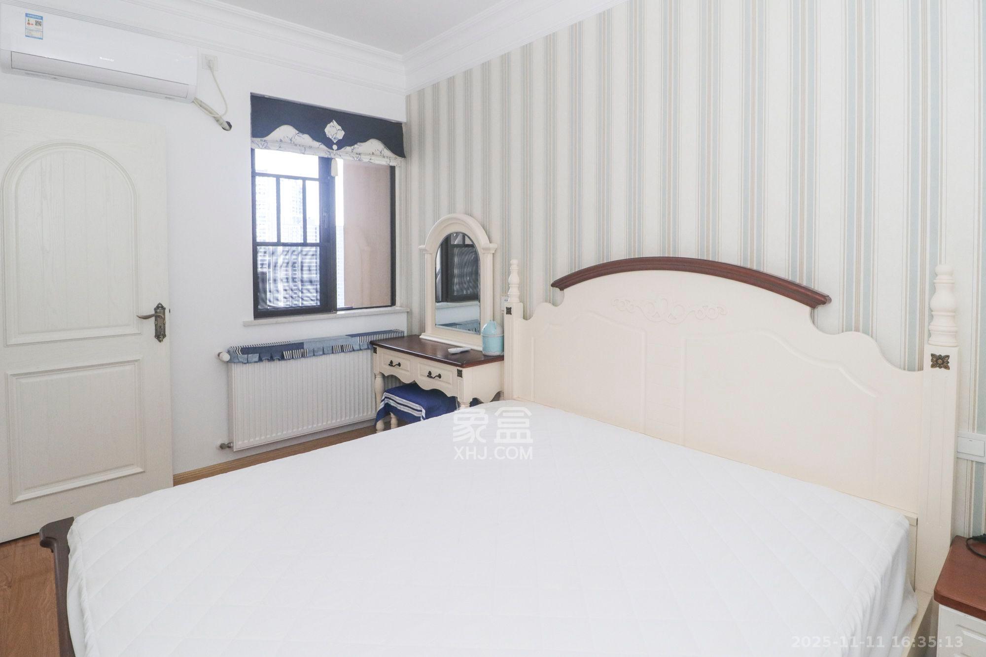 世茂外滩里（世茂铂翠湾三期）  3室2厅1卫    5300.0元/月室内图