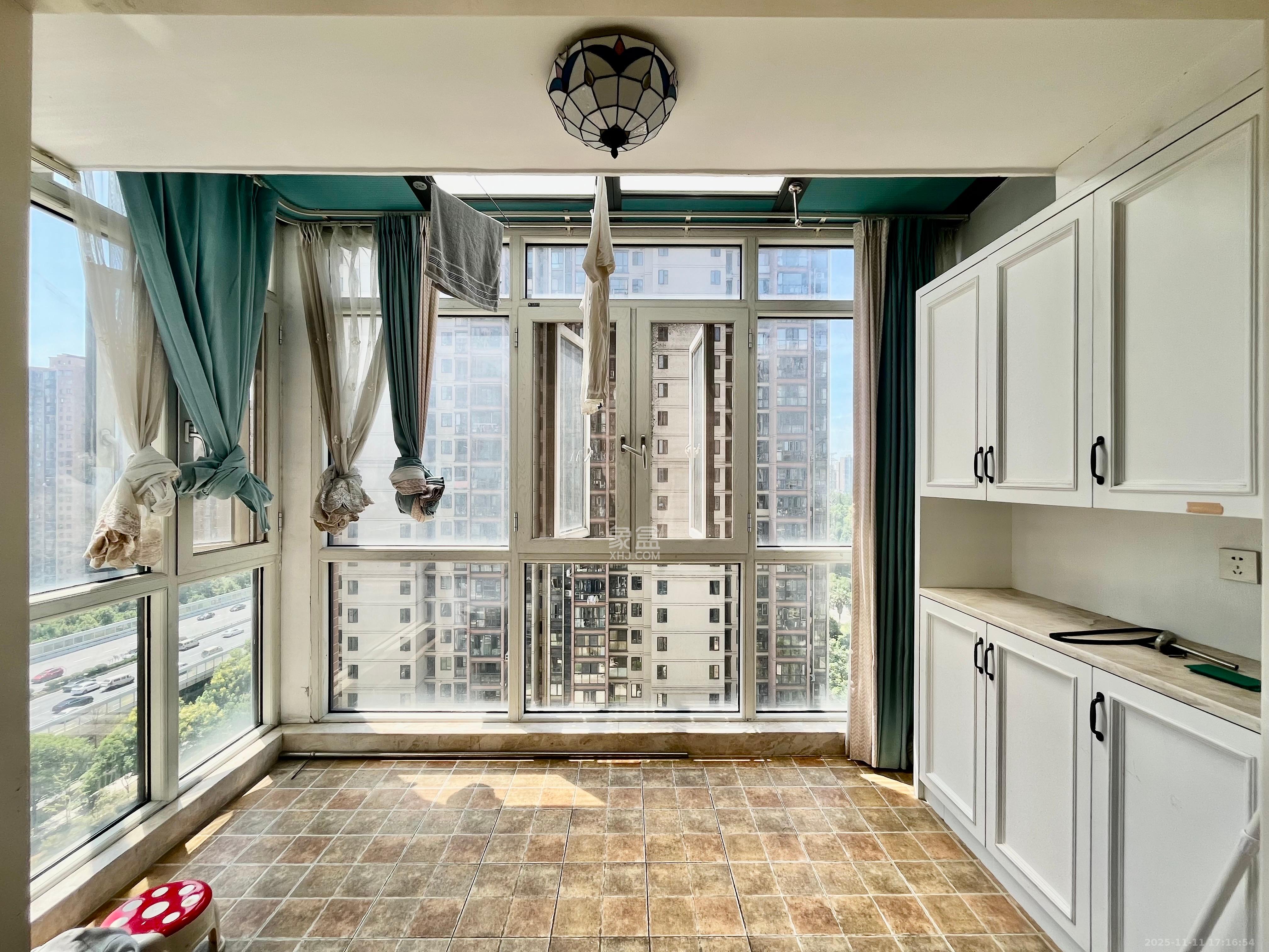 盛世耀凯  2室2厅1卫    2400.0元/月室内图