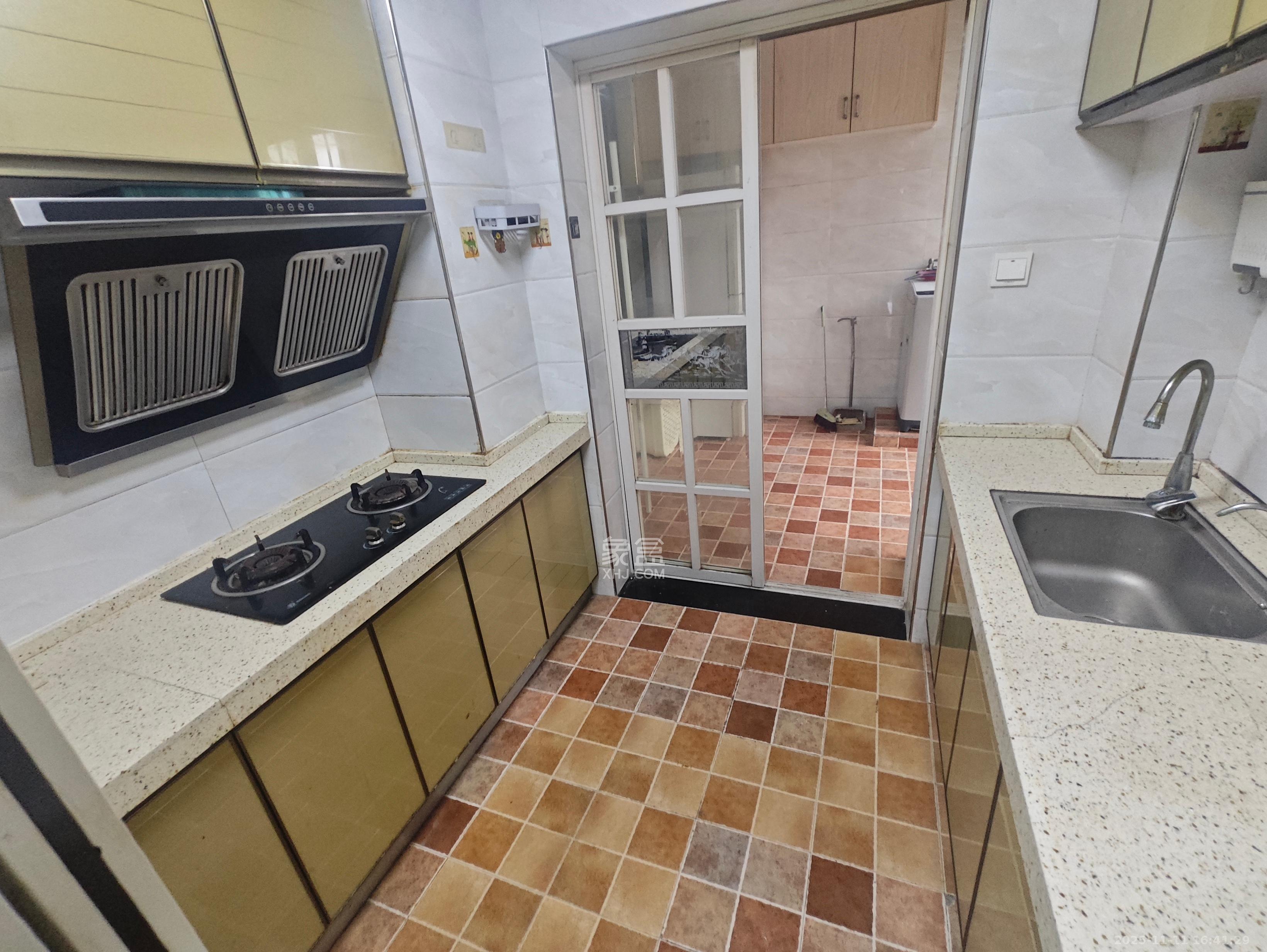 江河双水湾  3室2厅1卫    2400.0元/月室内图