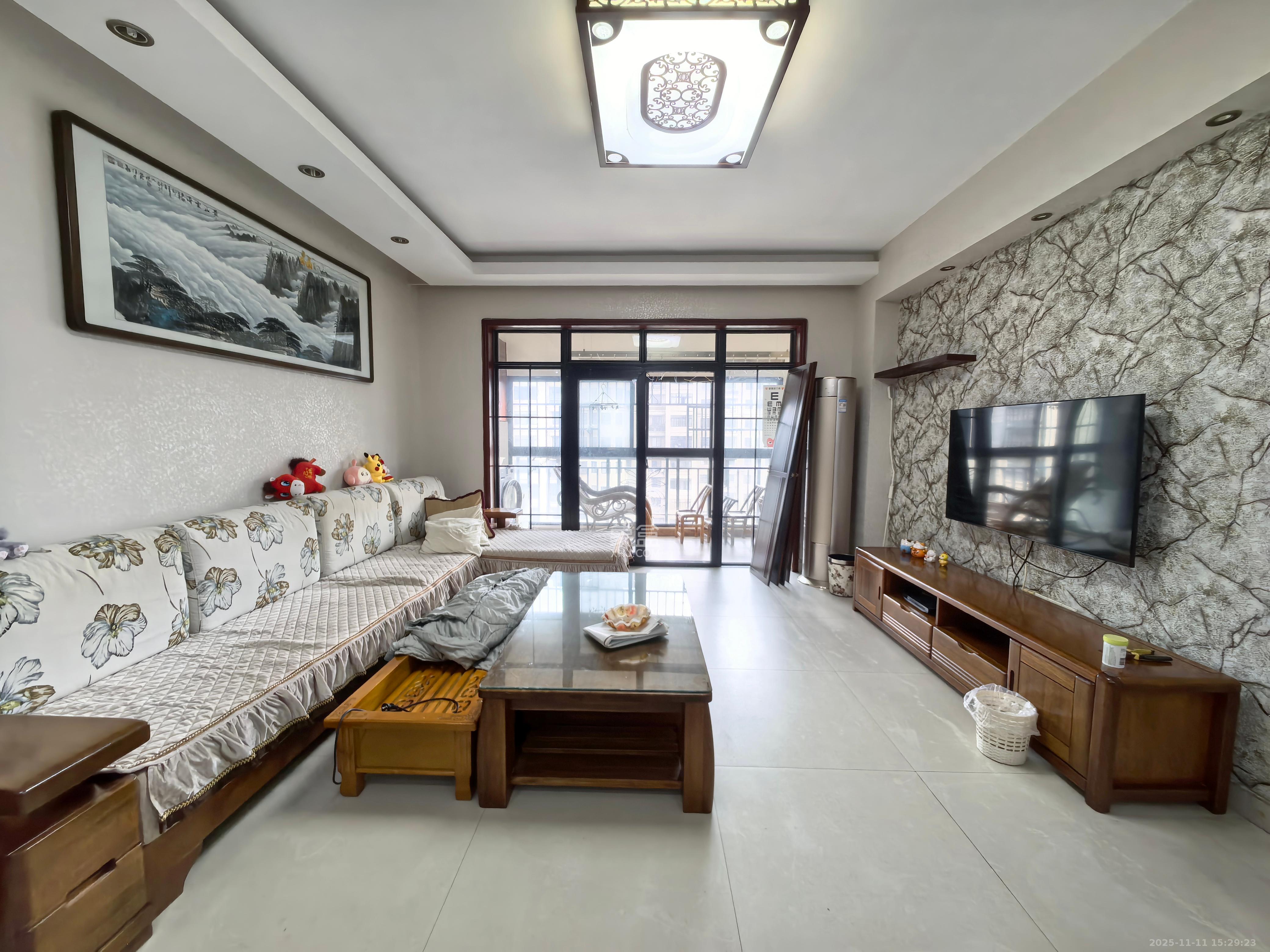 沁园春御院  4室2厅2卫    3800.0元/月