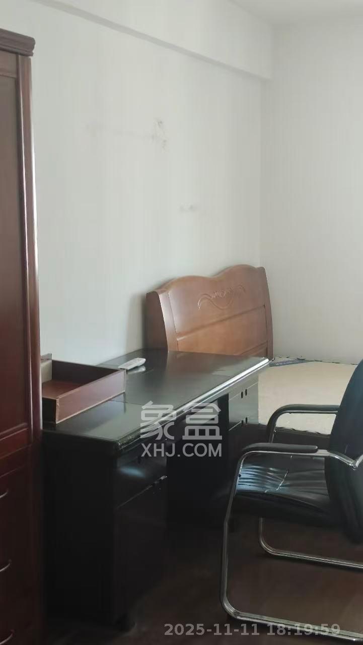 海利科院佳园  3室2厅1卫    2600.0元/月室内图