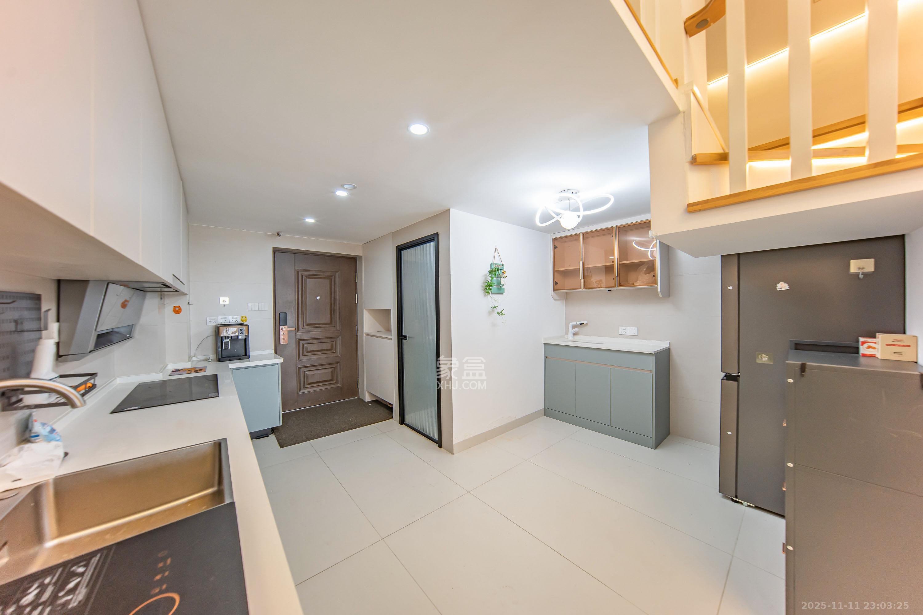 奥克斯滨仕花园(奥克斯洋湖广场/奥克斯中心) 2室2厅2卫 55.0万 奥克斯滨仕花园(奥克斯洋湖广场/奥克斯中心) 2室2厅2卫 55.0万厨房