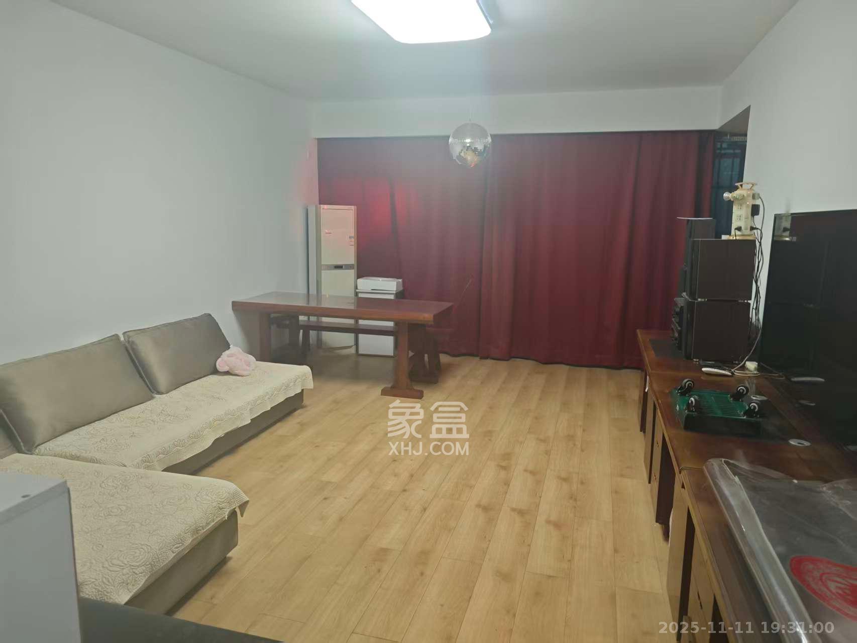 二机小区 3室2厅1卫 2800.0元/月 二机小区 3室2厅1卫 2800.0元/月室内图