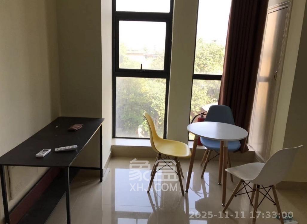 新世界广场  1室1厅1卫    1600.0元/月室内图