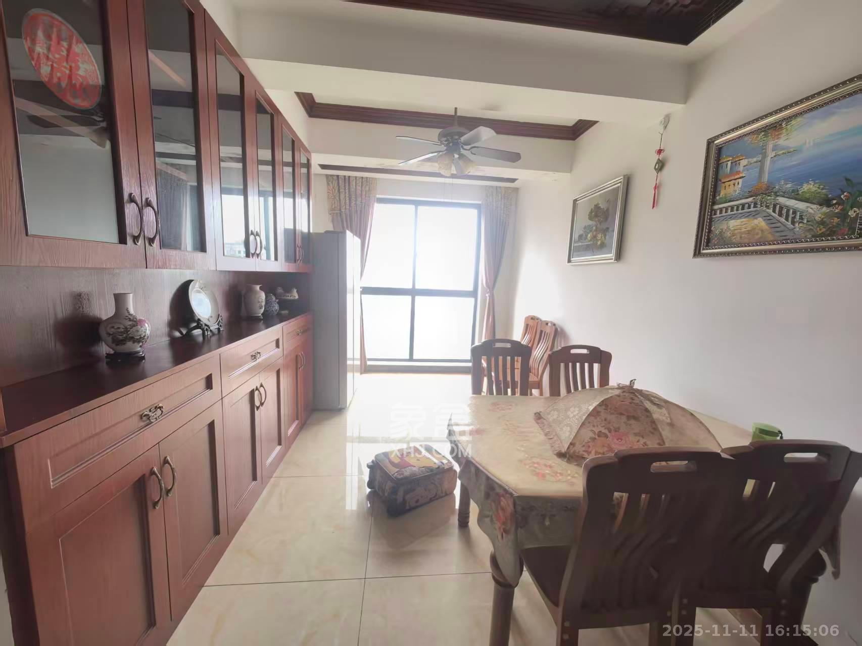 松雅轩（埃克斯社区）  3室2厅1卫    2200.0元/月