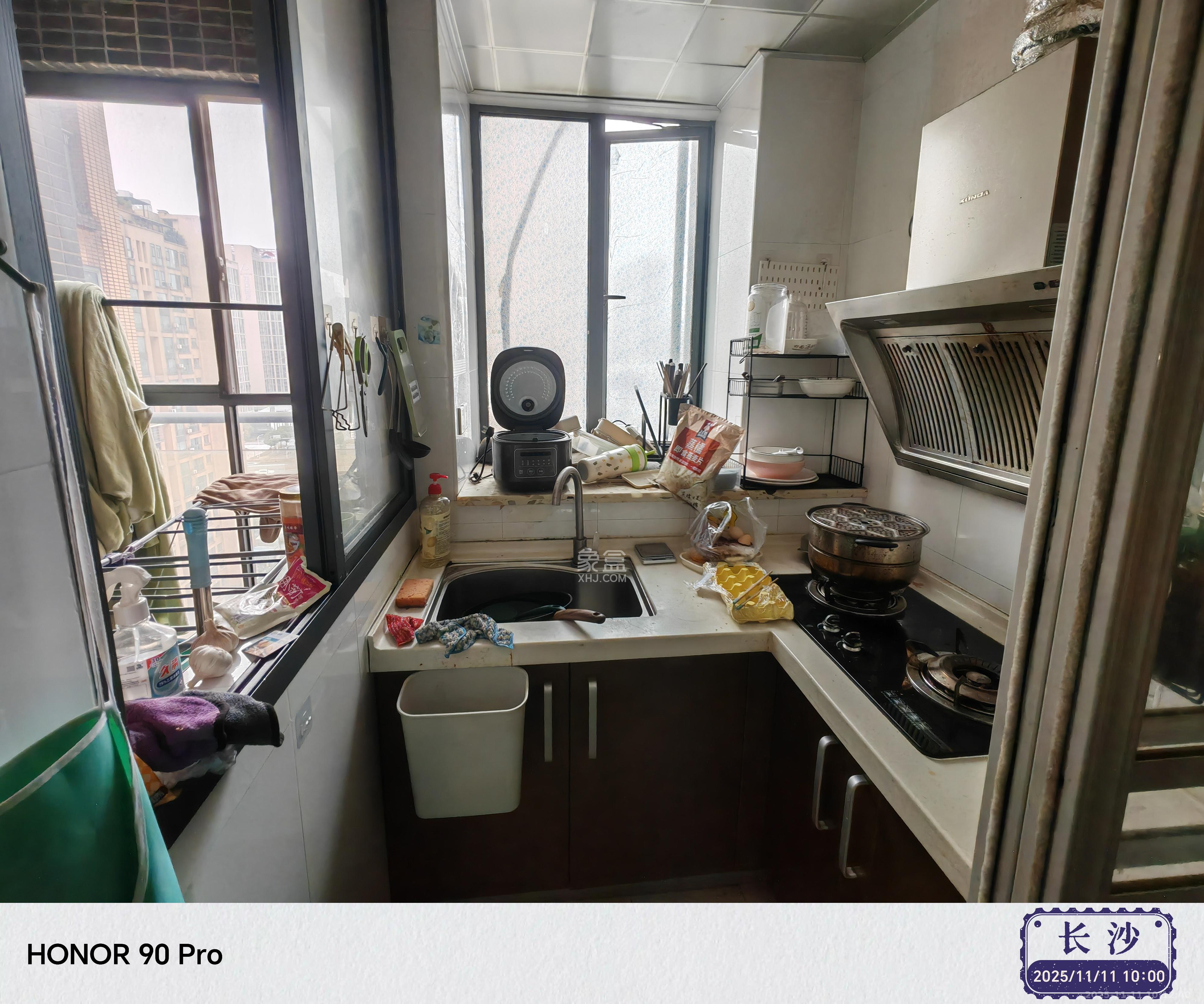 中城丽景香山园  1室1厅1卫    1500.0元/月室内图