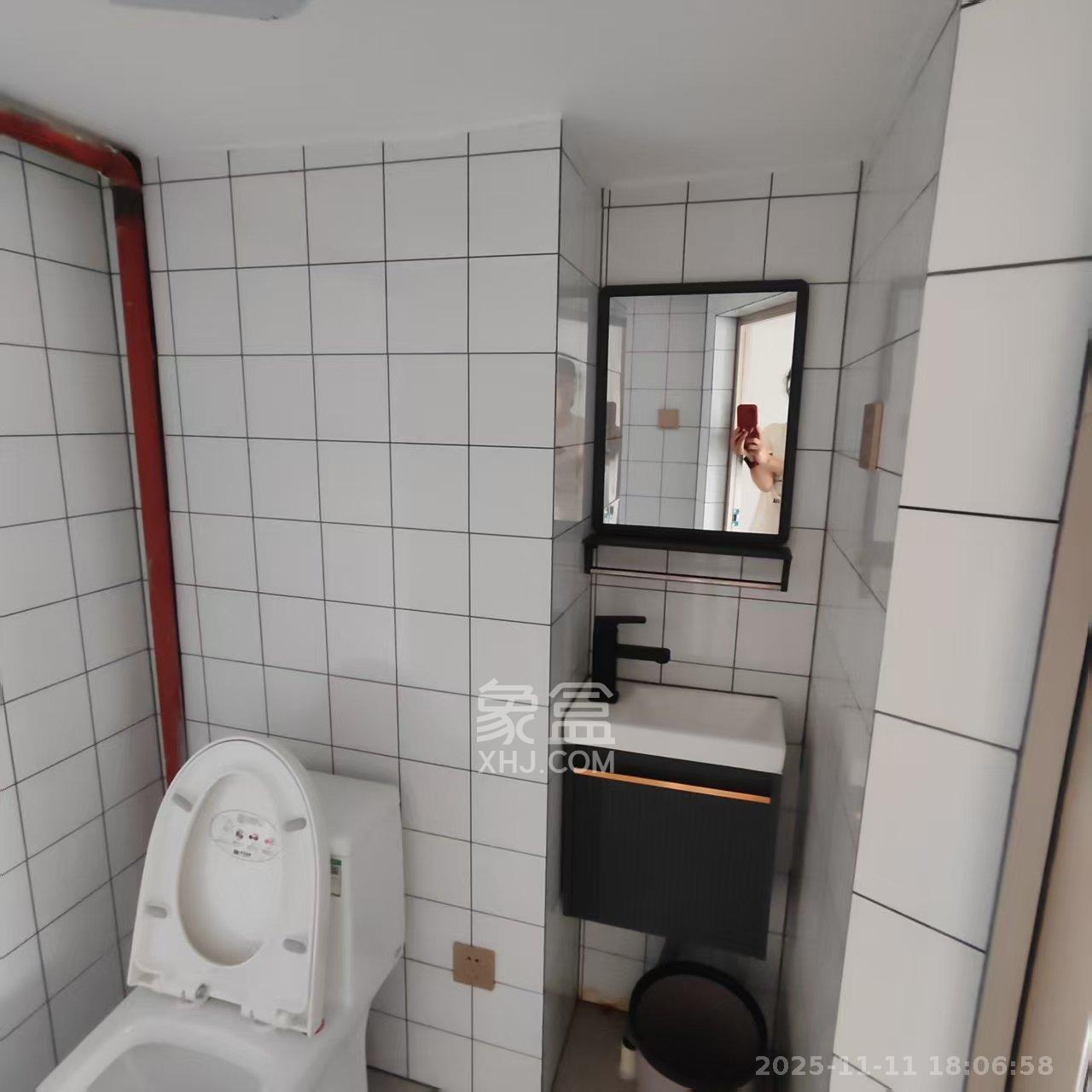 万科金色梦想A区  1室1厅1卫    1900.0元/月室内图