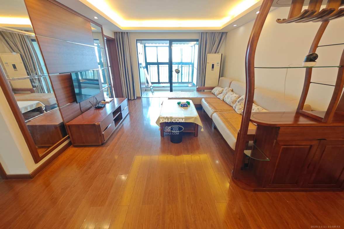 万科城 3室2厅1卫 2500.0元/月 万科城 3室2厅1卫 2500.0元/月室内图