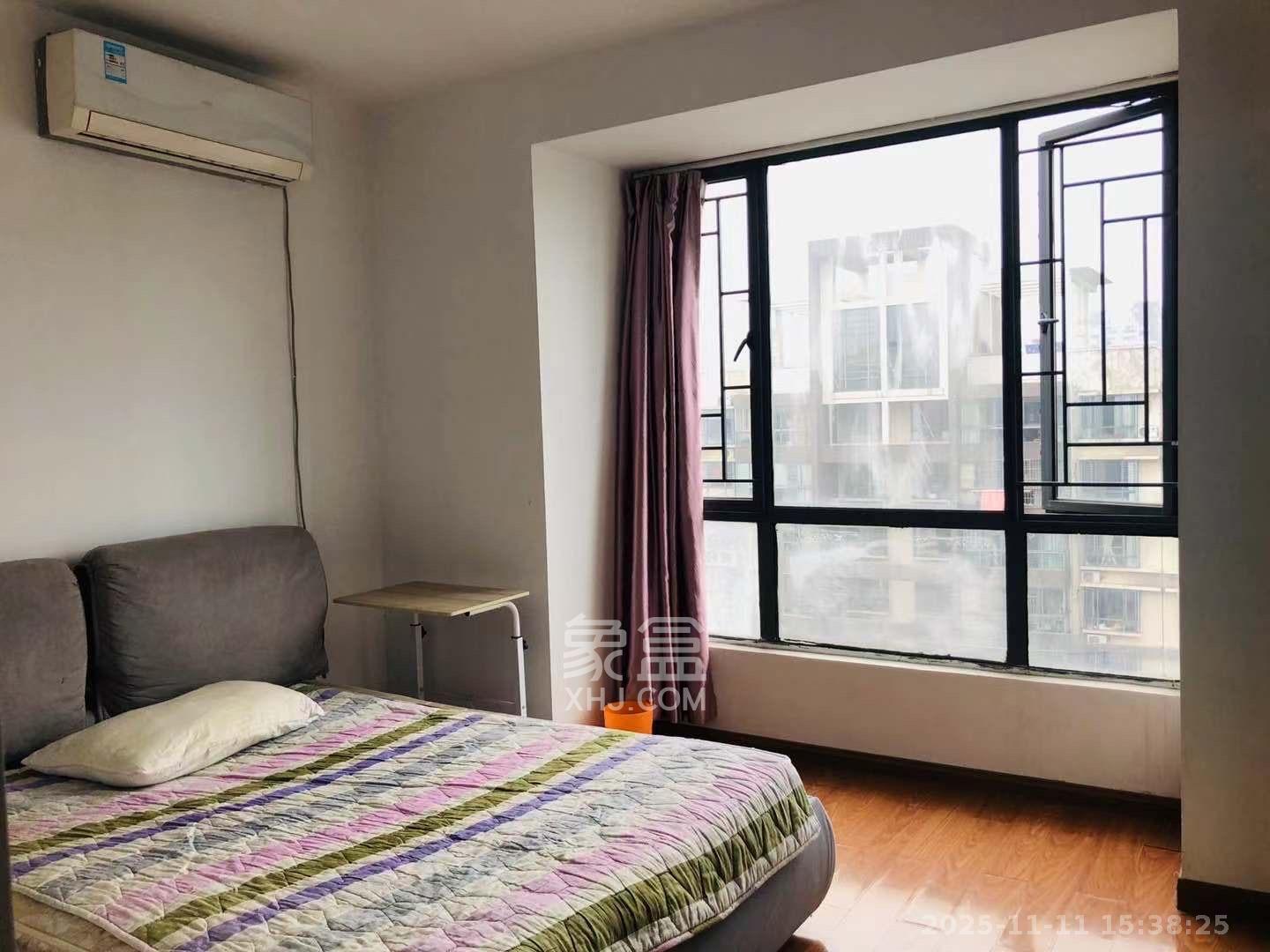 西子花苑 1室2厅1卫 2300.0元/月 西子花苑 1室2厅1卫 2300.0元/月室内图