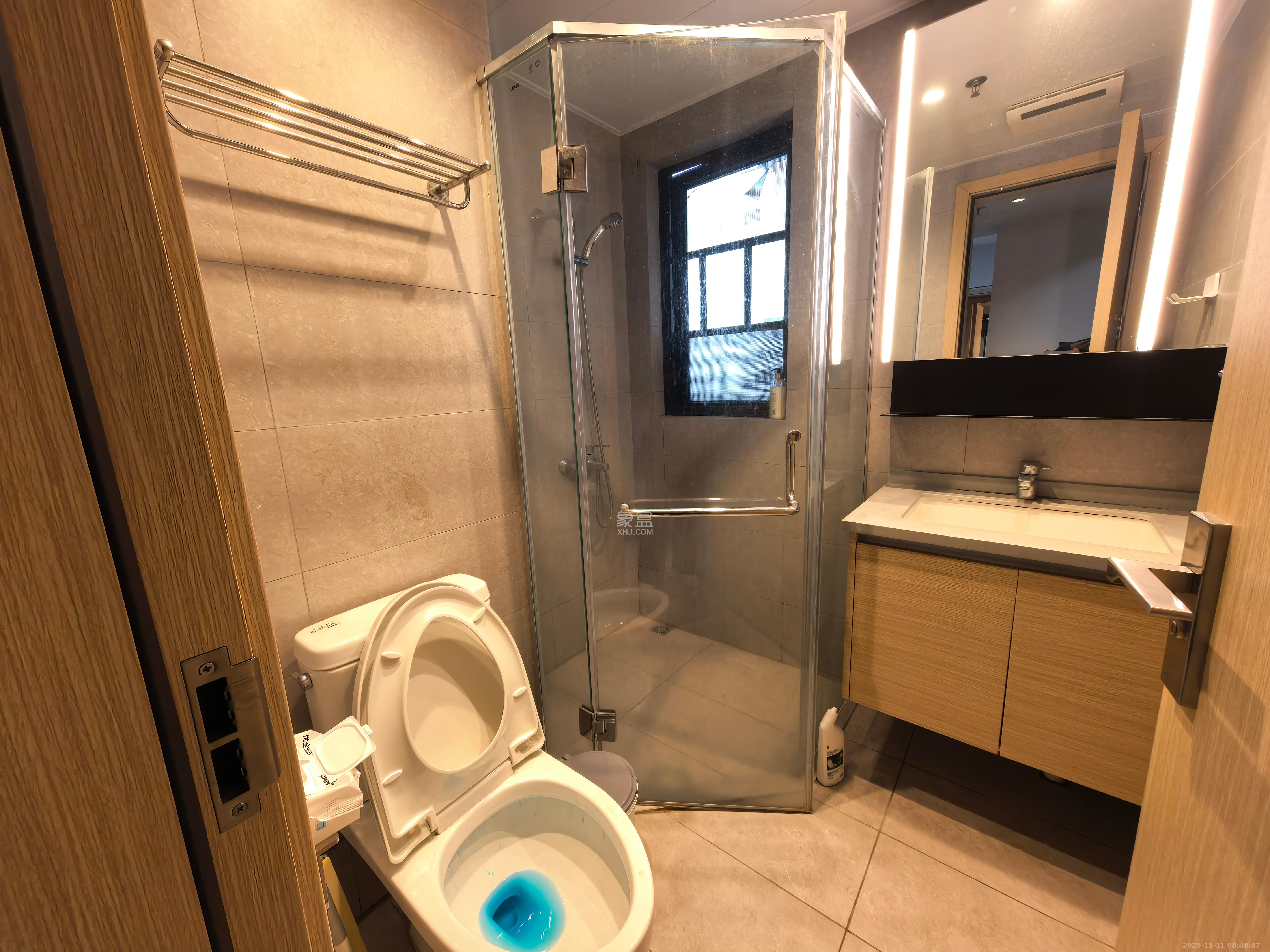 时代梅溪领峰  3室2厅2卫    3200.0元/月室内图