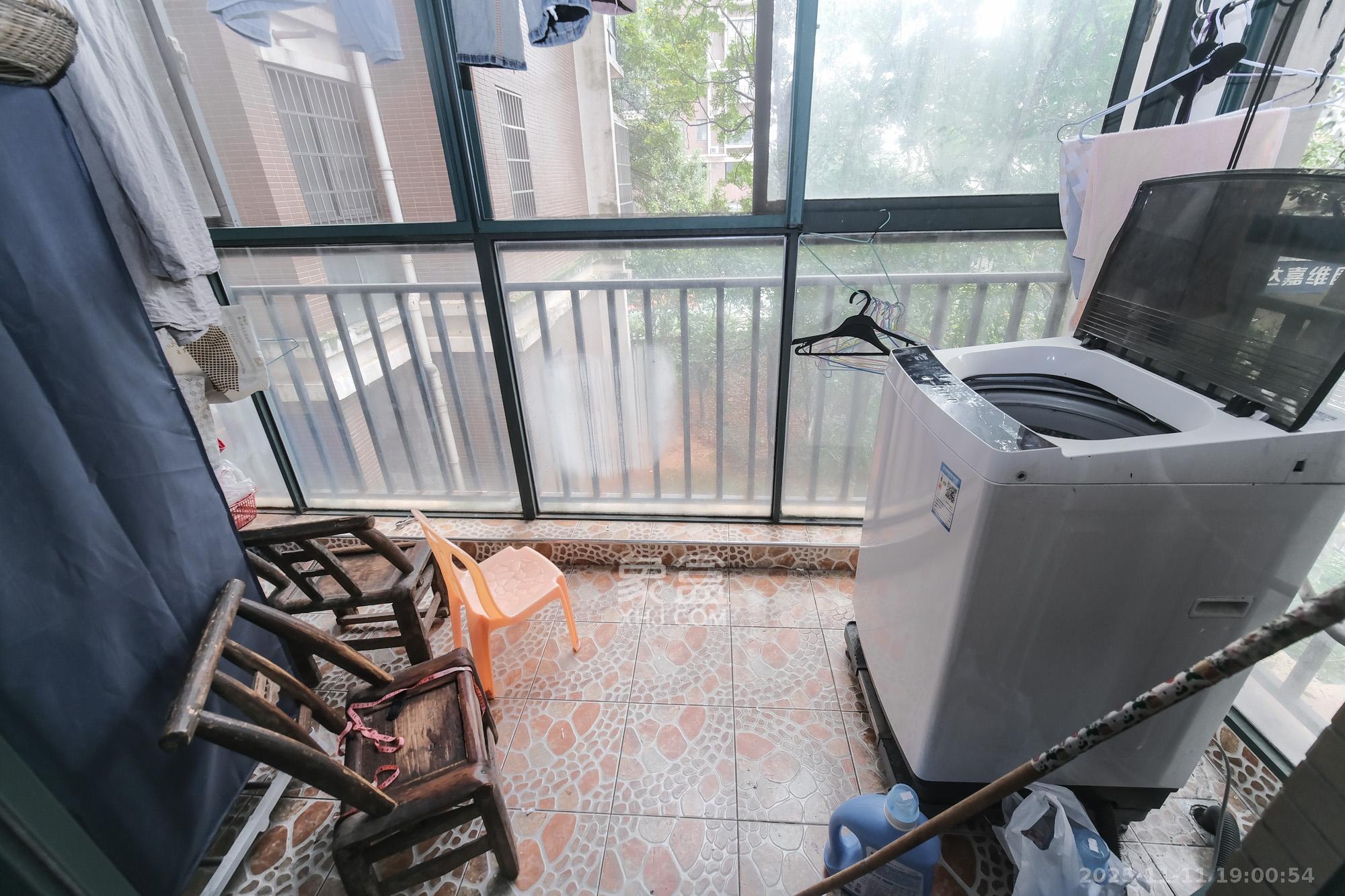 圆梦完美生活  4室2厅2卫    79.0万阳台