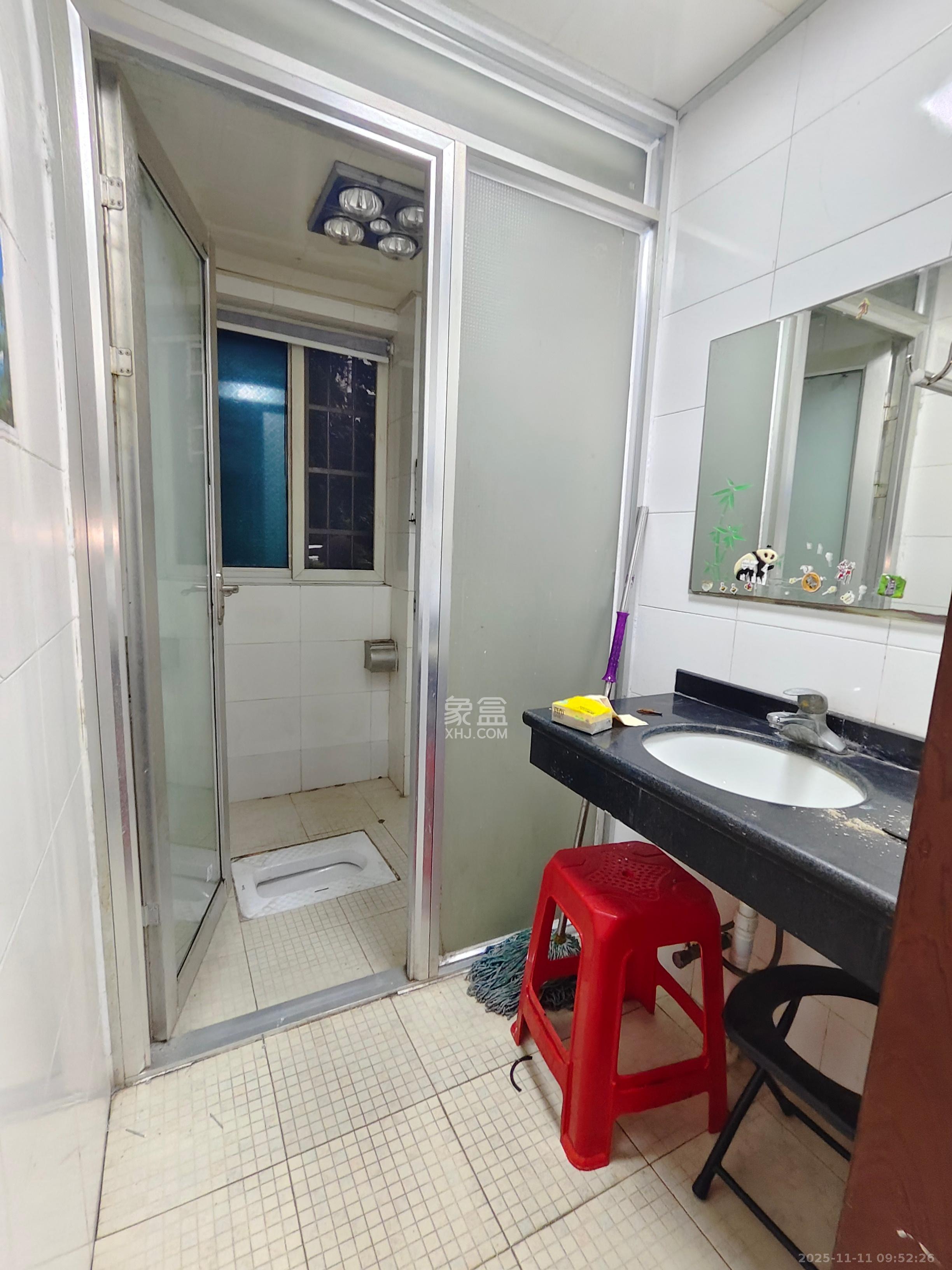 圣力华苑 3室2厅2卫 1800.0元/月 圣力华苑 3室2厅2卫 1800.0元/月室内图