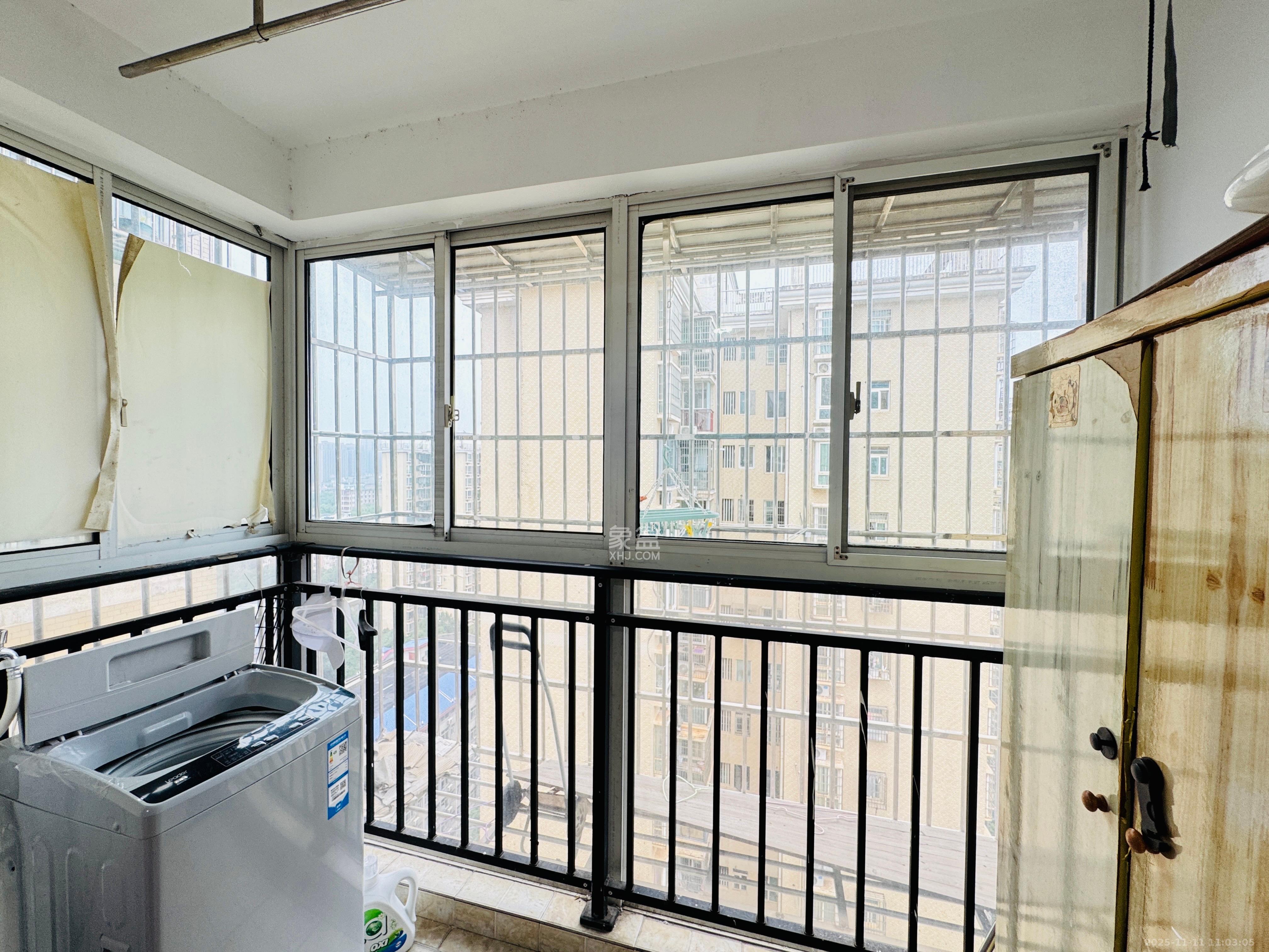 金碧文华  2室2厅1卫    1700.0元/月室内图