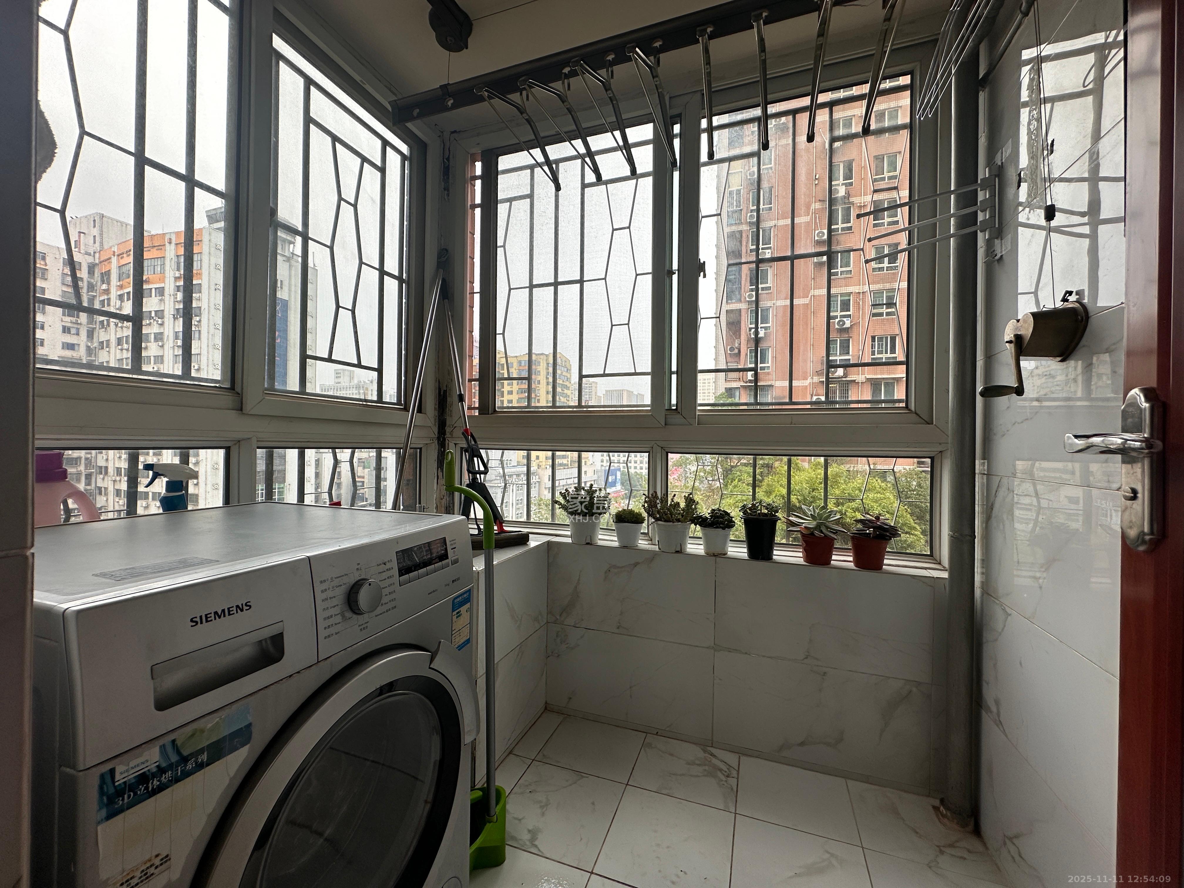 君临天厦  4室2厅2卫    8000.0元/月室内图