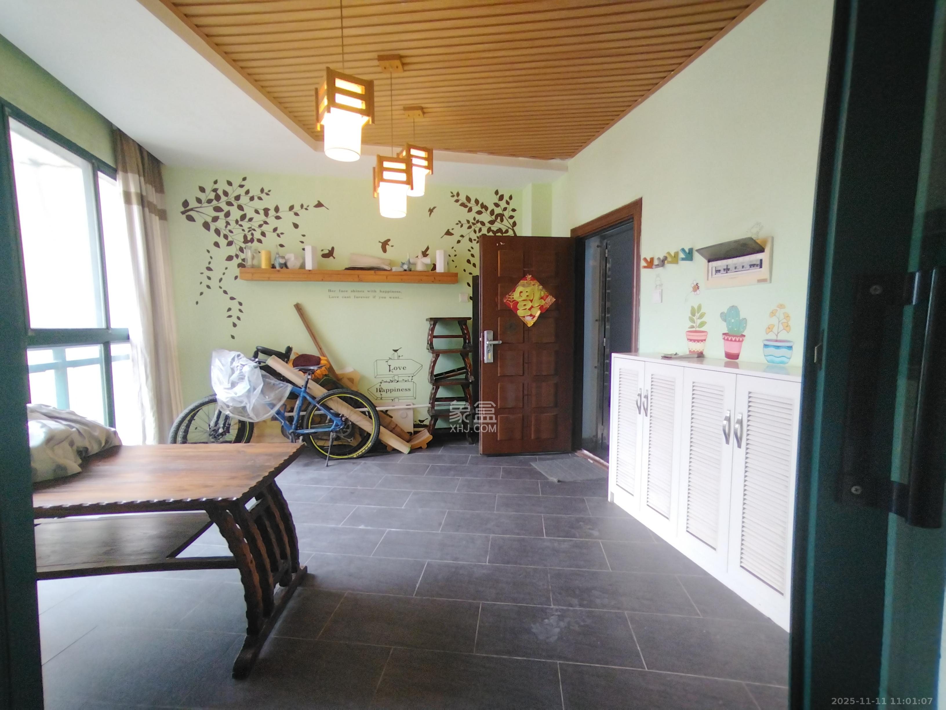 滨江金座 3室2厅2卫 3200.0元/月 滨江金座 3室2厅2卫 3200.0元/月室内图