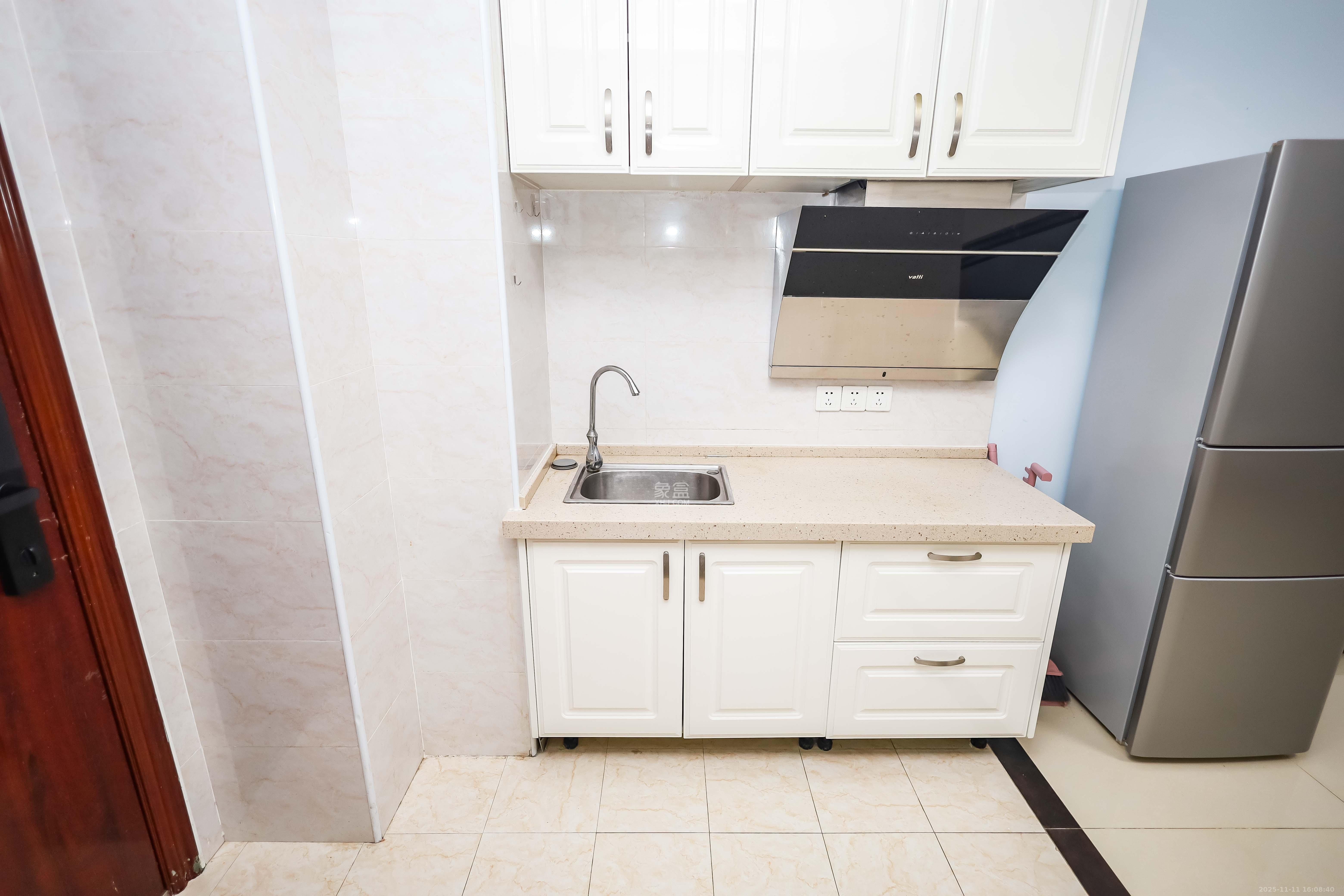 奥克斯缔壹城 1室1厅1卫 24.8万 奥克斯缔壹城 1室1厅1卫 24.8万厨房