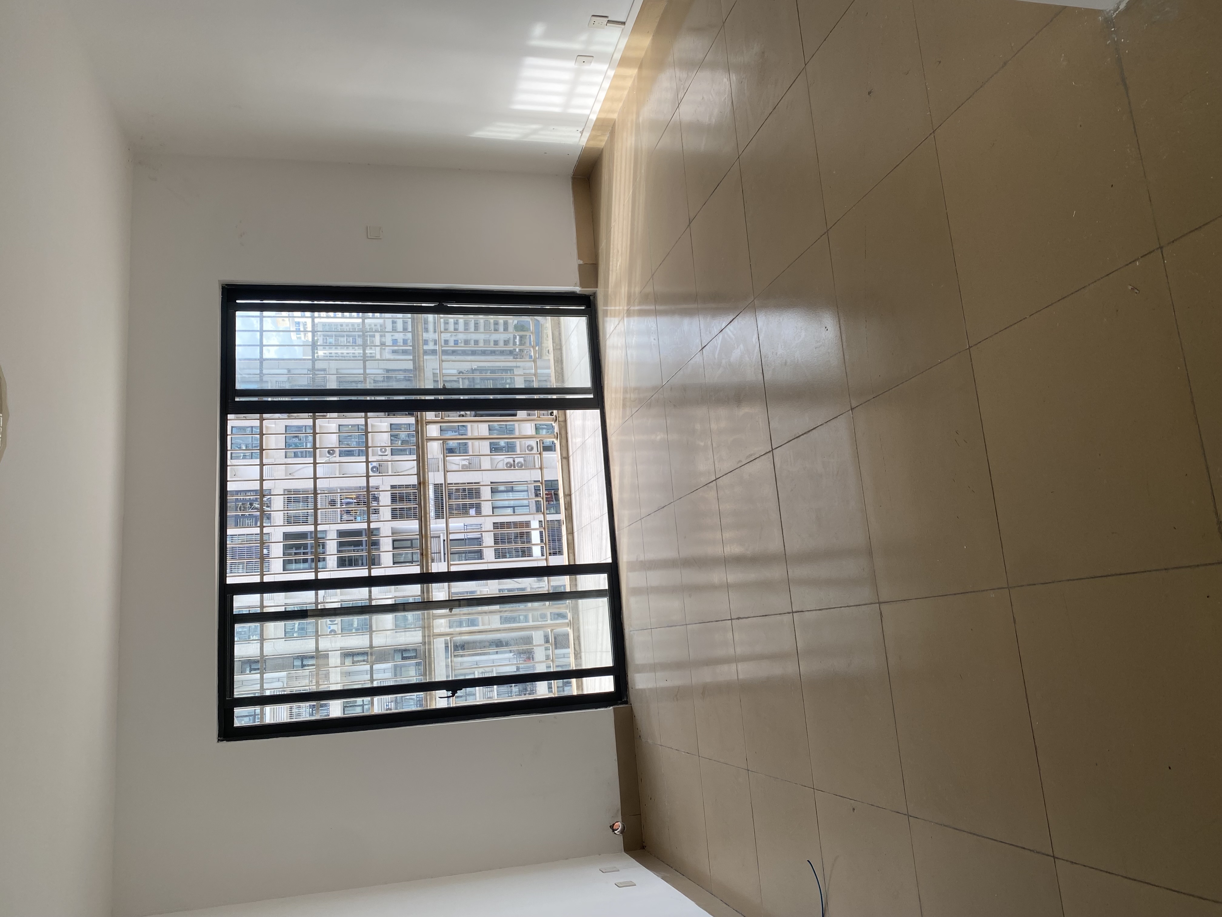 金海广场 3室2厅2卫 2600.0元/月 金海广场 3室2厅2卫 2600.0元/月室内图