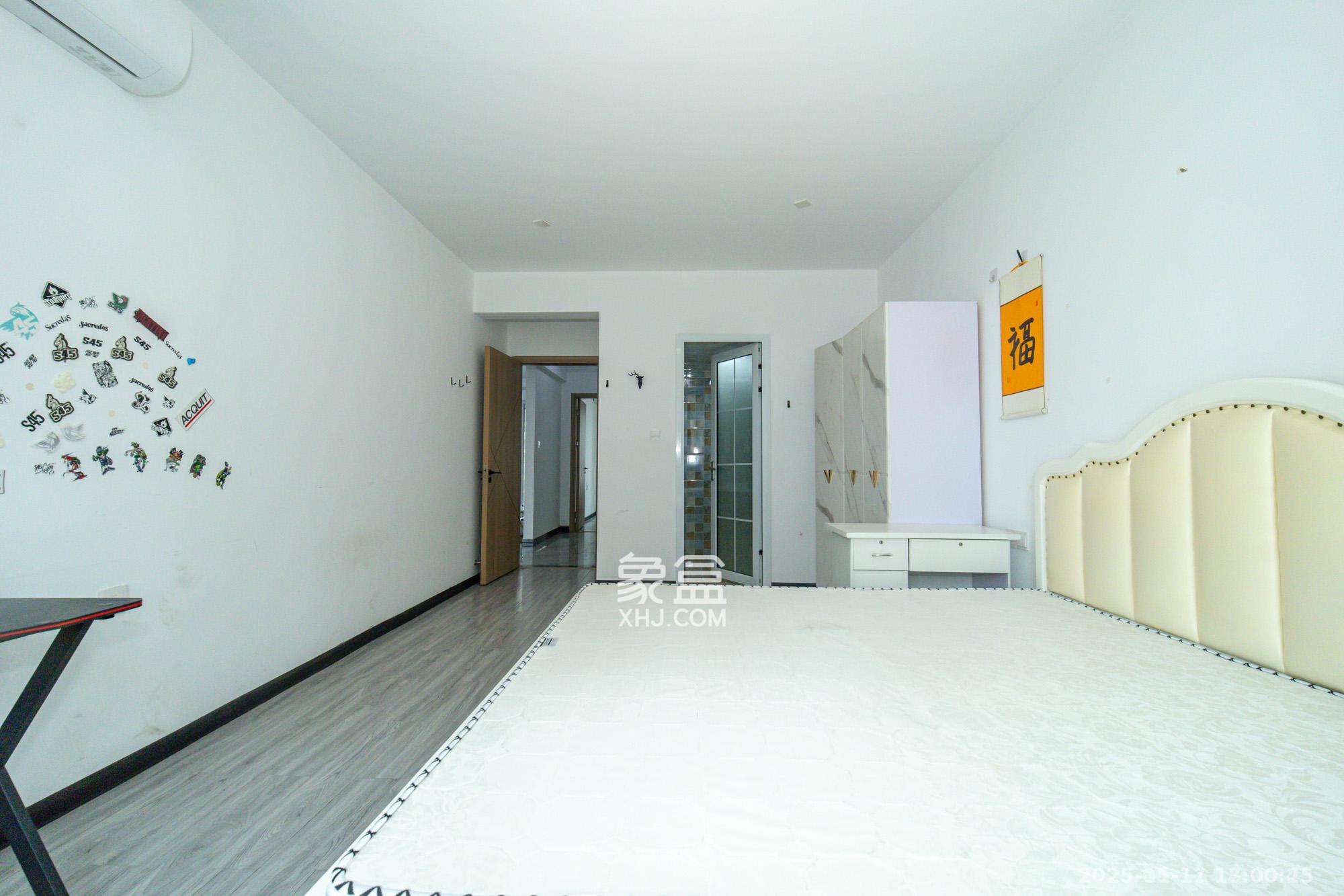 金科时代中心  3室2厅2卫    2700.0元/月室内图